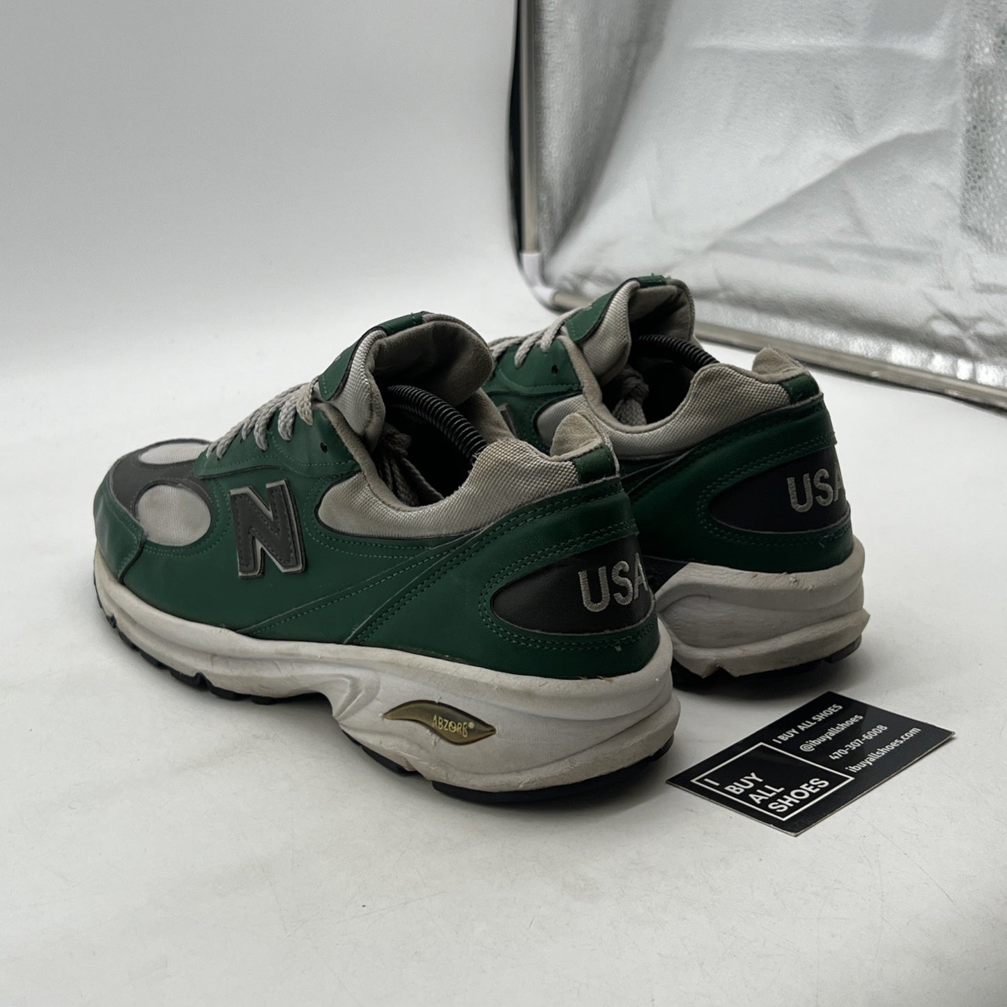 Size 11 - New Balance 2002R Vintage Leather Pack Green (M498GC)