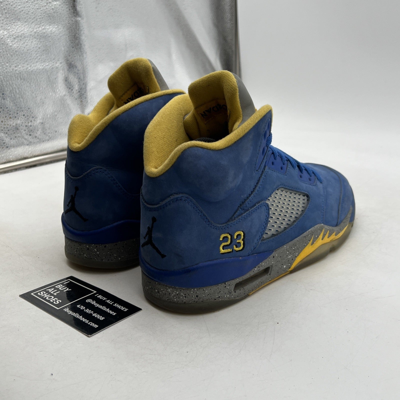 Size 8.5 - Air Jordan 5 Retro Laney (CD2720-400)