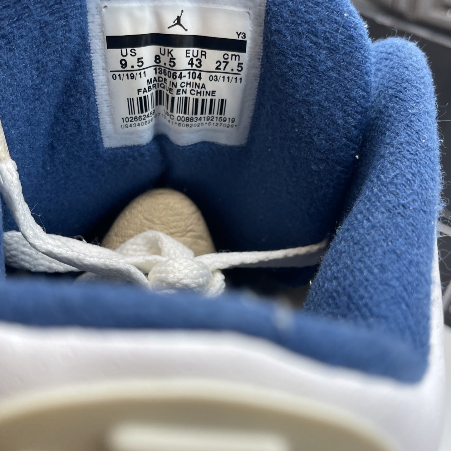 Size 9.5 - Air Jordan 3 Retro 2011 True Blue (136064-104)