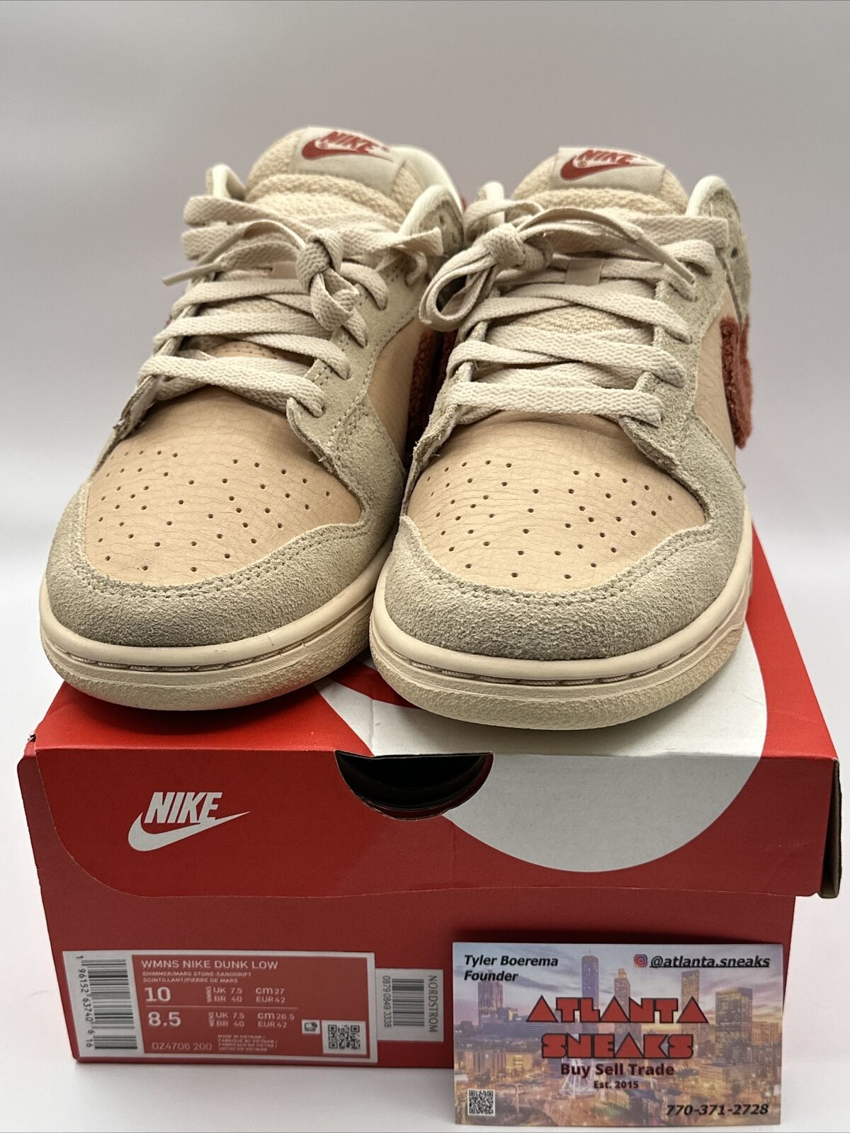 Wmns Nike Dunk Low W 10 / M 8.5 Terry Swoosh DZ4706-200