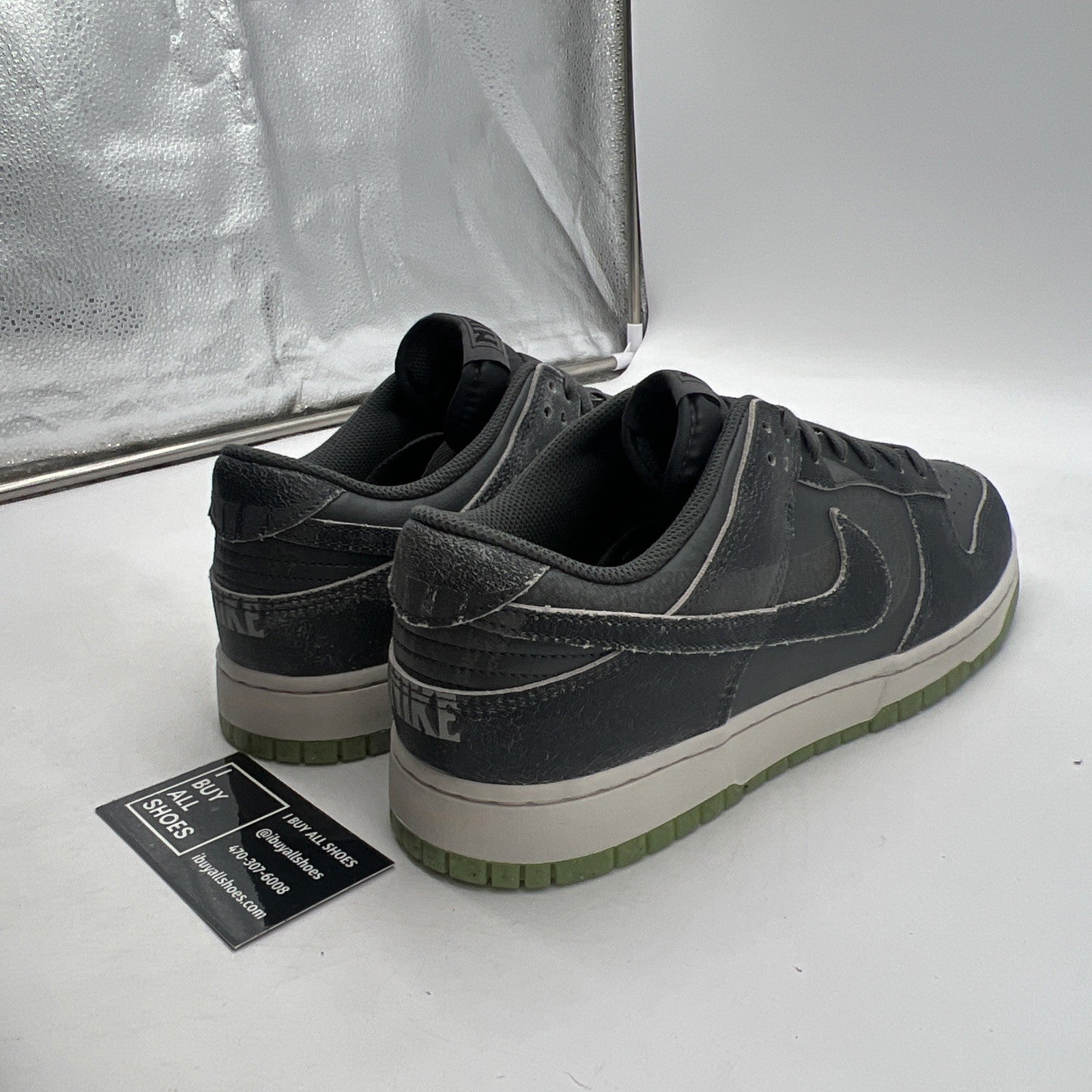Size 12 - Nike Dunk SE Low Halloween - Cauldron (DQ7681-001)
