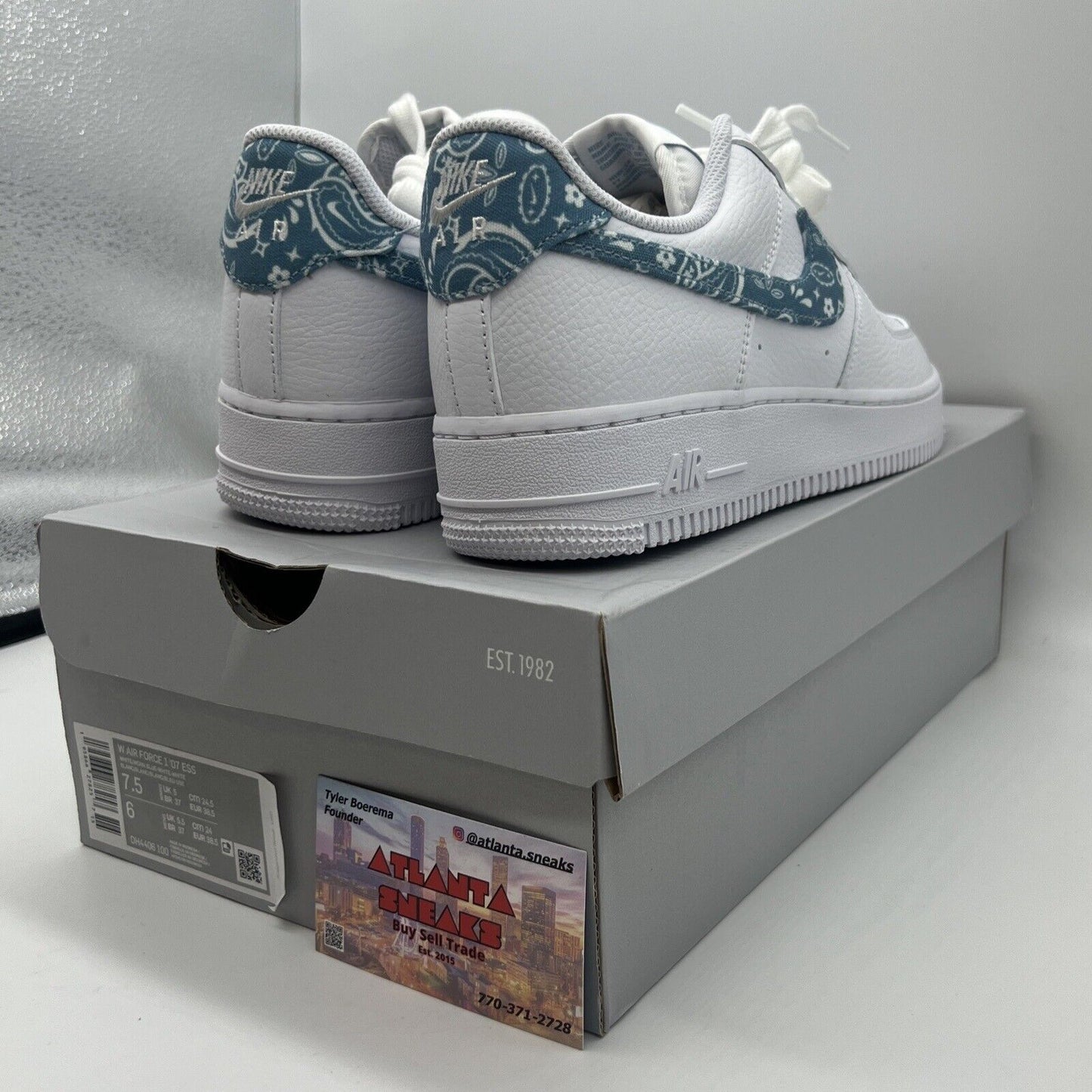 Size 7.5 - Nike Air Force 1 '07 Essentials Blue Paisley 2021