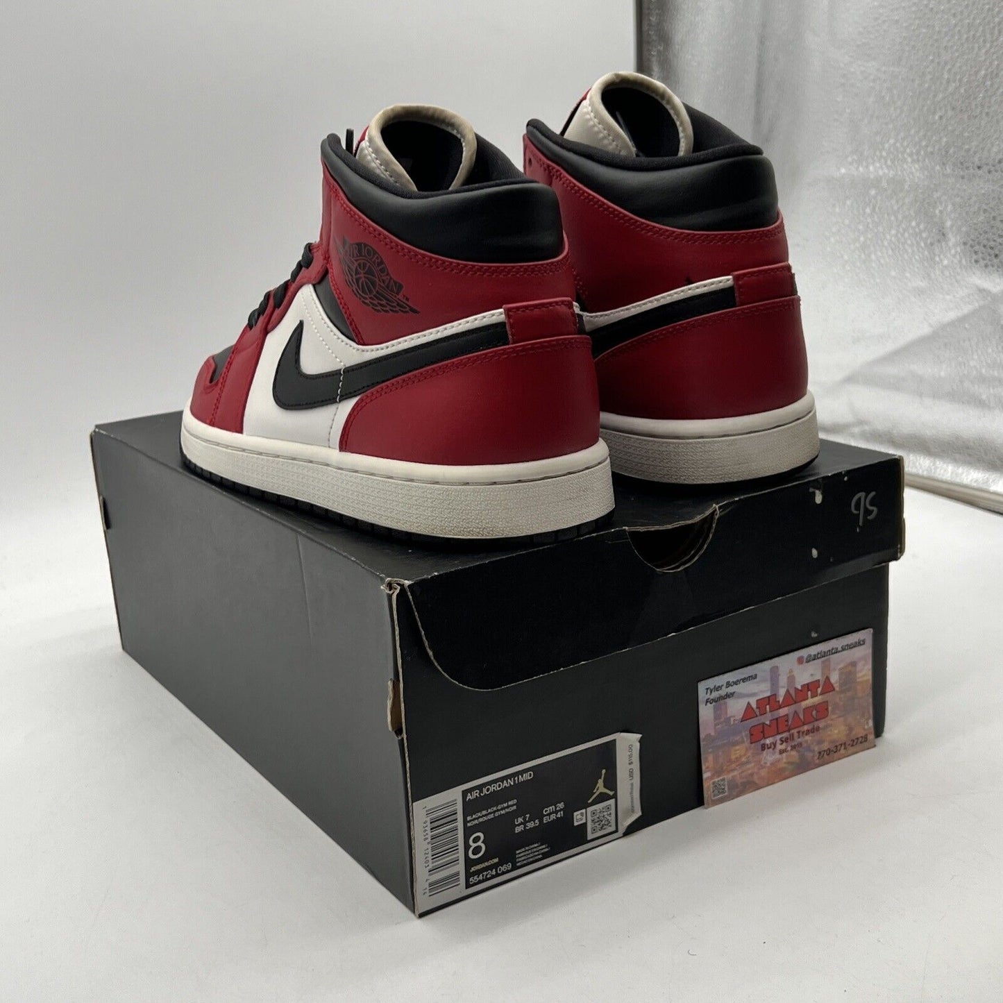 Size 8 - Jordan 1 Mid Chicago Black Toe 2020 Red Leather (554724-069)