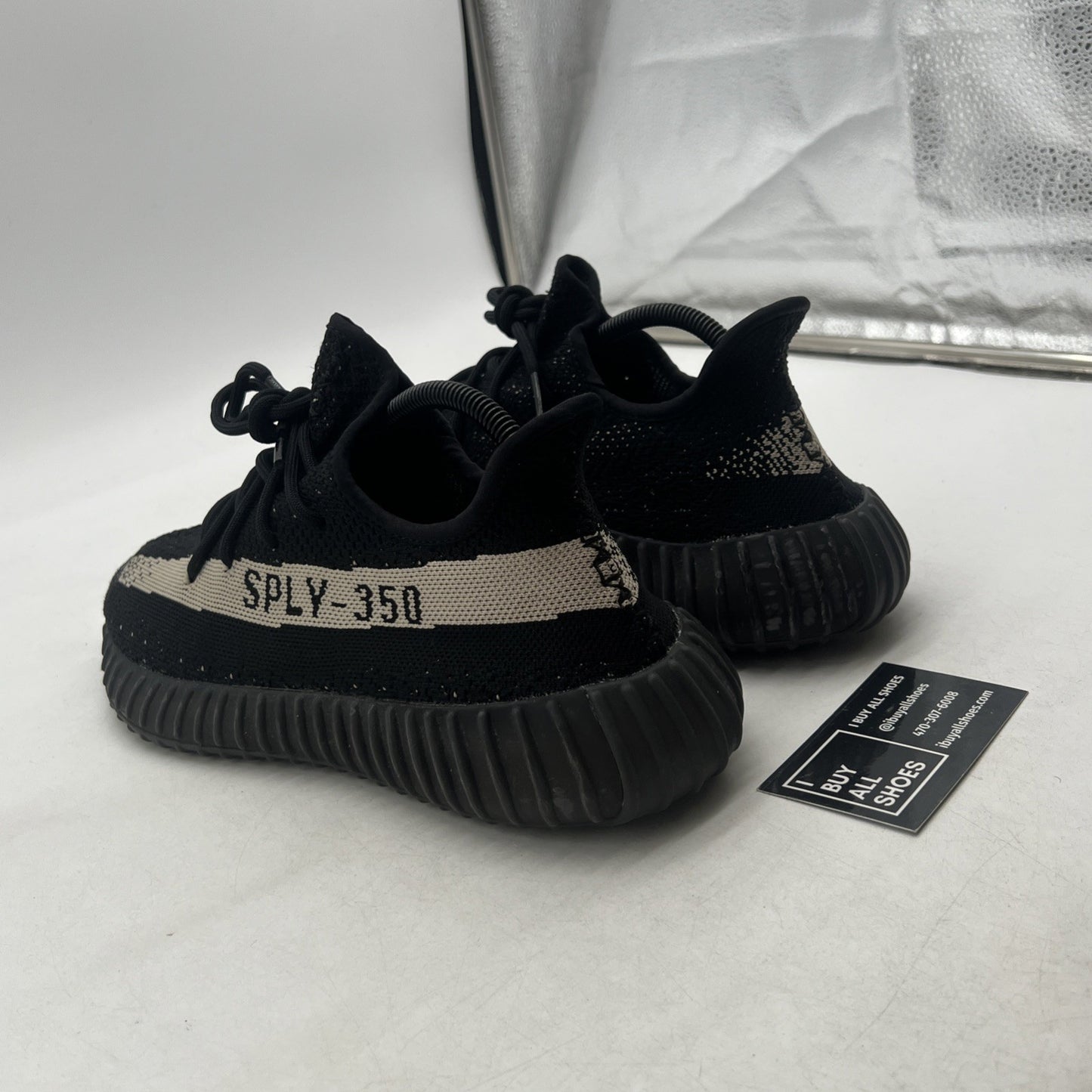 Size 9.5 - adidas Yeezy Boost 350 V2 Low Oreo (BY1604)