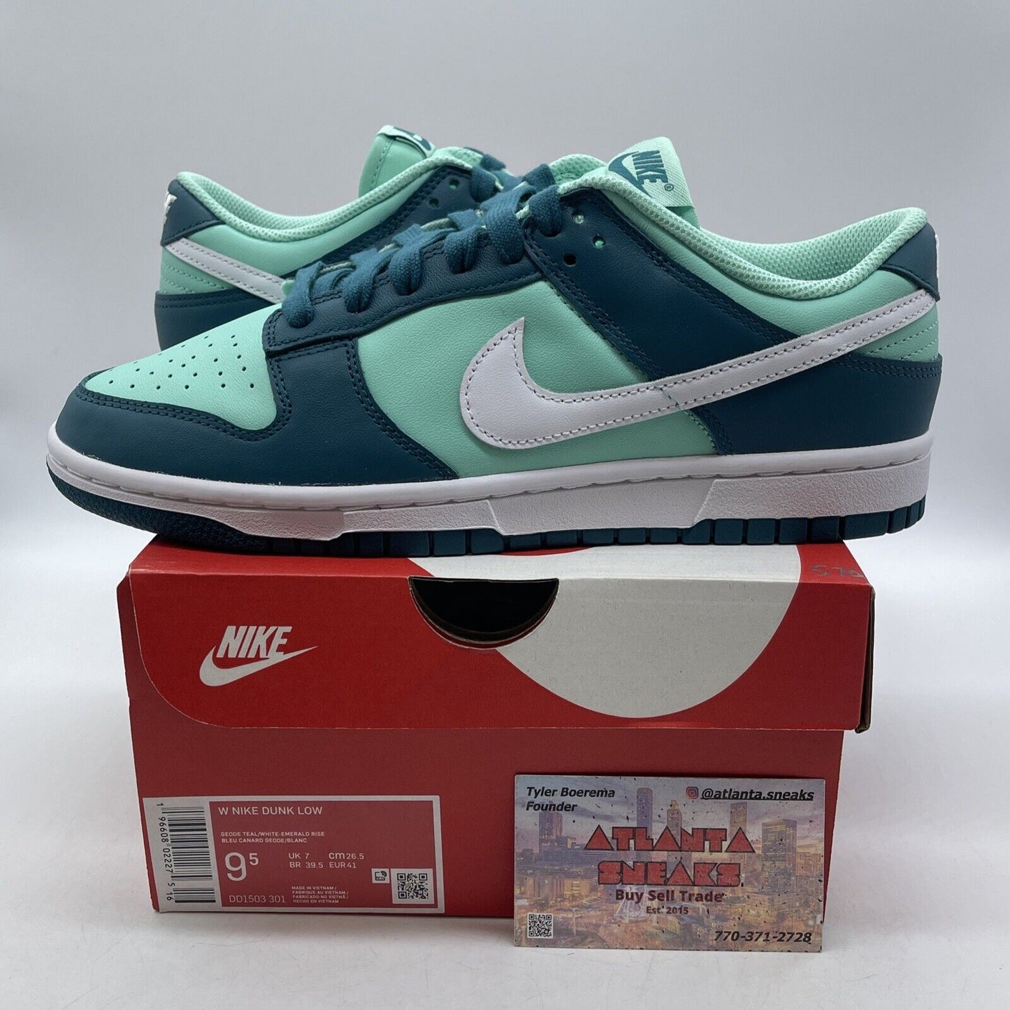 Size 9.5 - Nike Dunk Low Geode Teal Blue White Leather (DD1503-301)