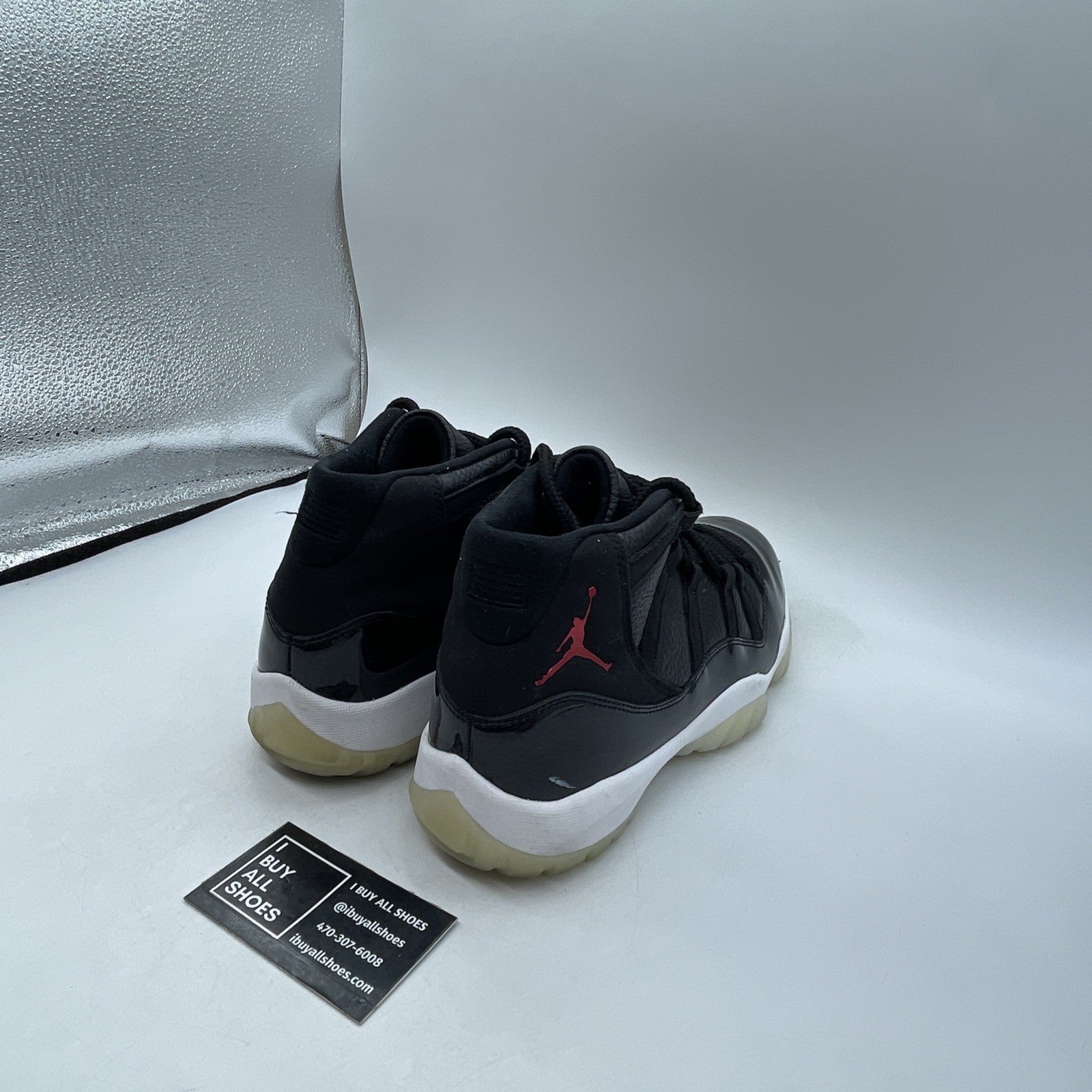 Size 9.5 -  Air Jordan 11 Retro 72-10 2015 (378037-002)