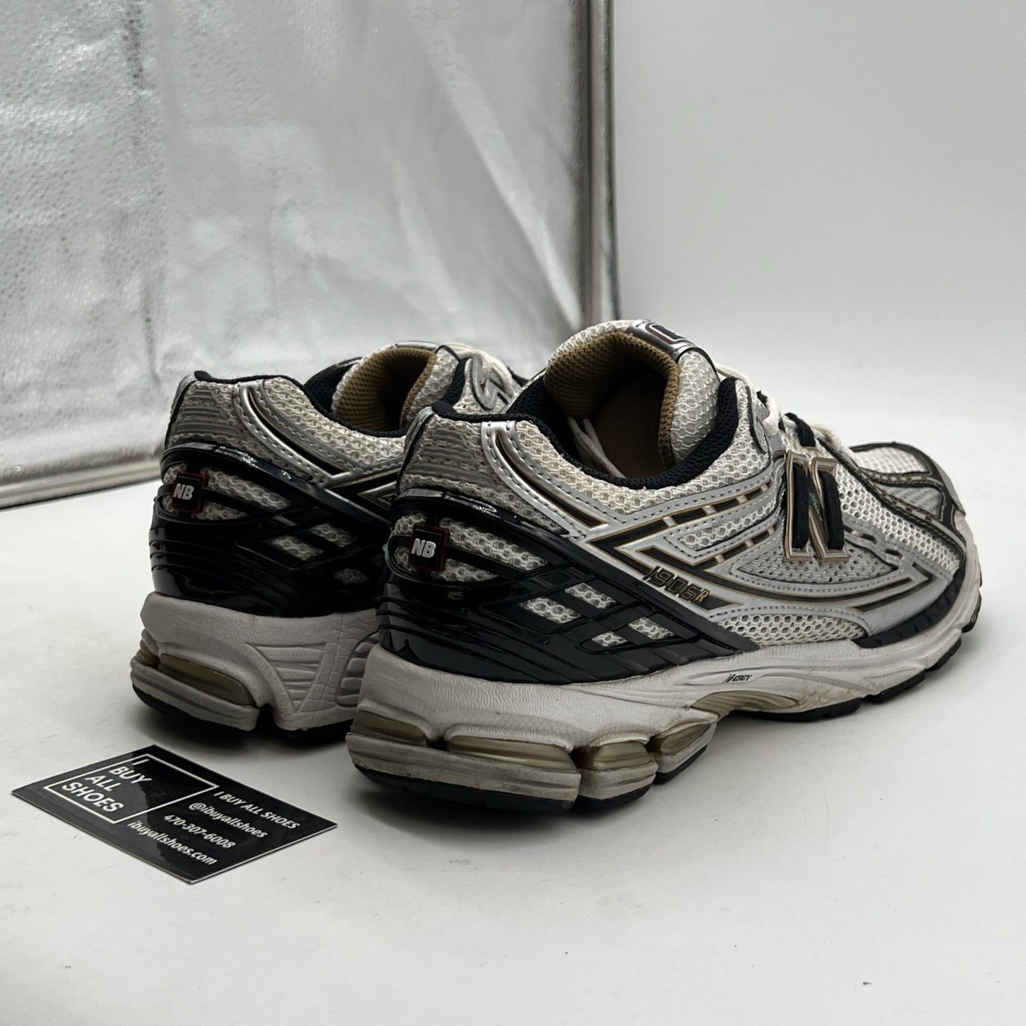 Size 11 - New Balance 1906R Metallic Silver Metallic Gold (M1906RA)