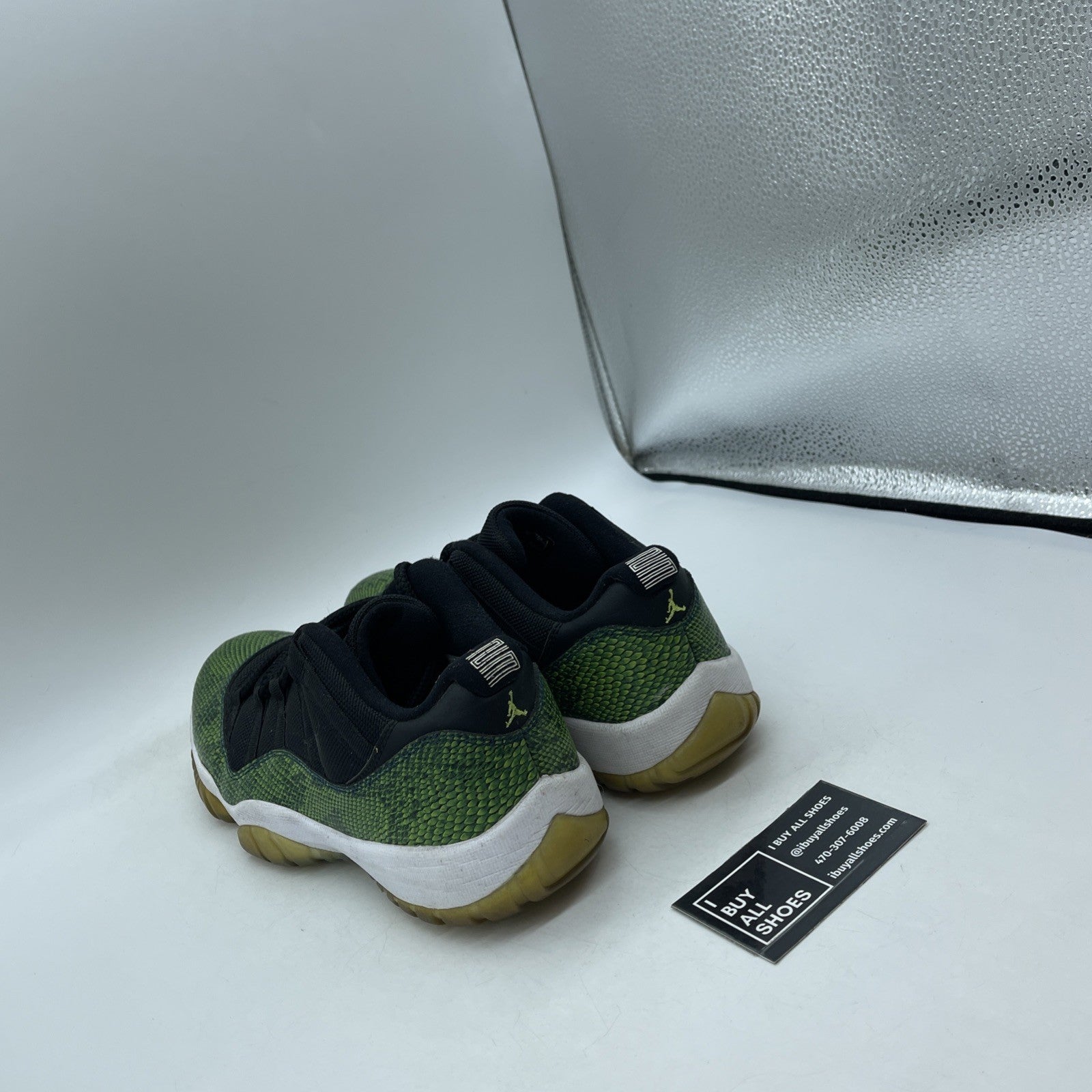 Size 8 - Air Jordan 11 Retro Low Snake (528895-033)