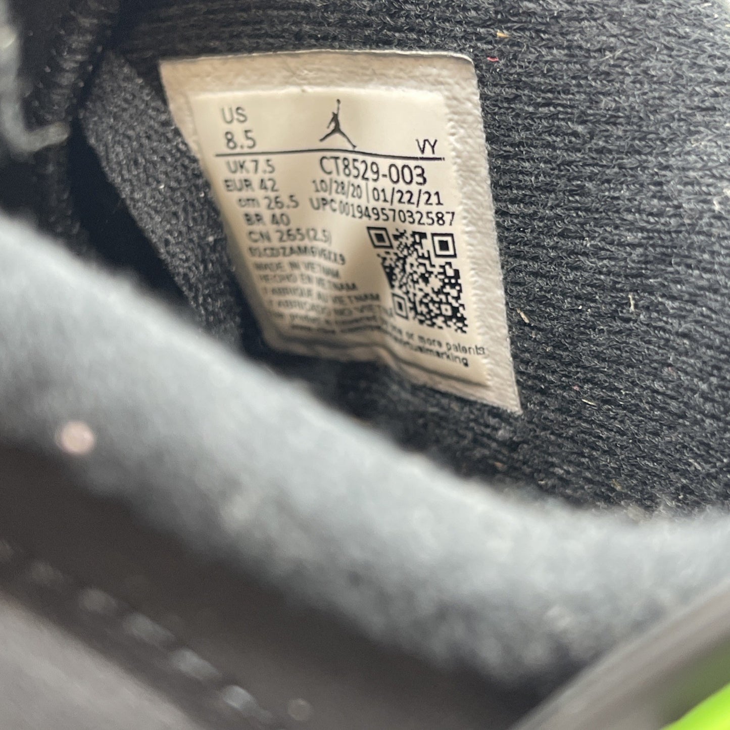 Size 8.5 - Air Jordan 6 Retro Electric Green 2021 (CT8529-003)