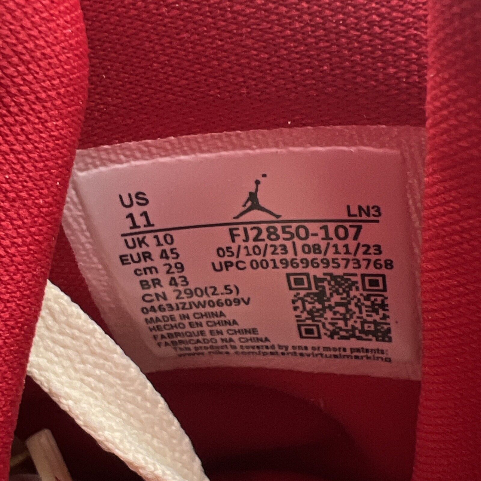 Size 11 Solefly x Air Jordan 8 SP (FJ2850-107) New In Box