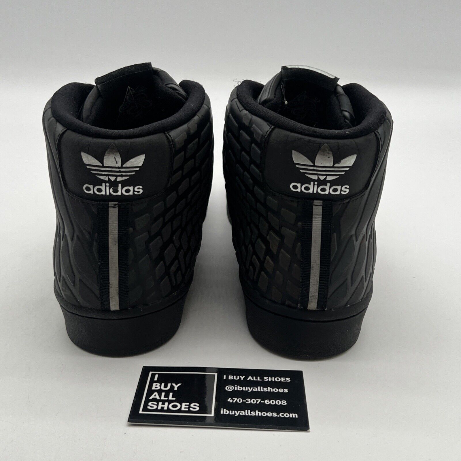 Size 10 - adidas Pro Model Xeno (Q16534)