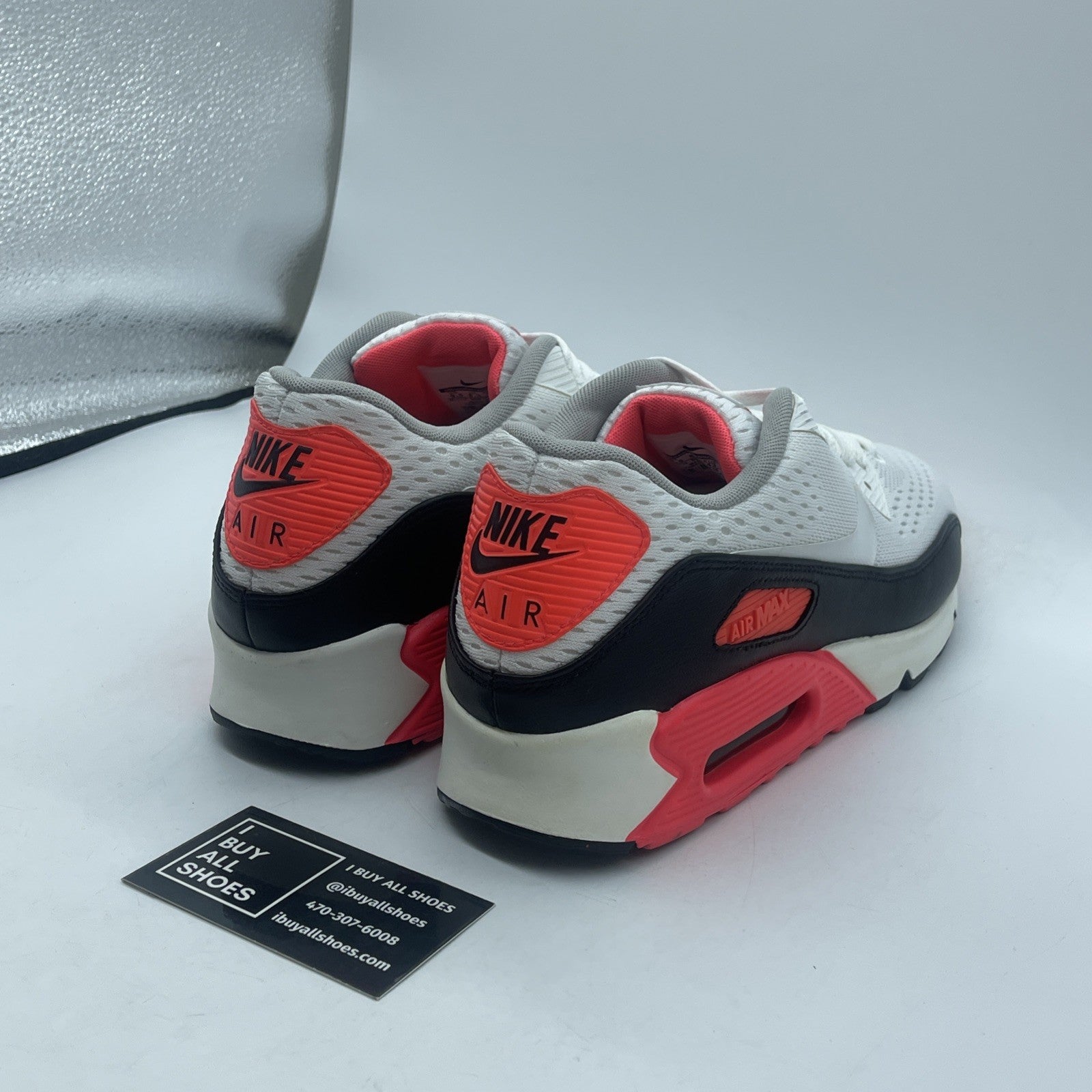 Size 9.5 - Nike Air Max 90 Em White Black Suede Leather (554719-110)