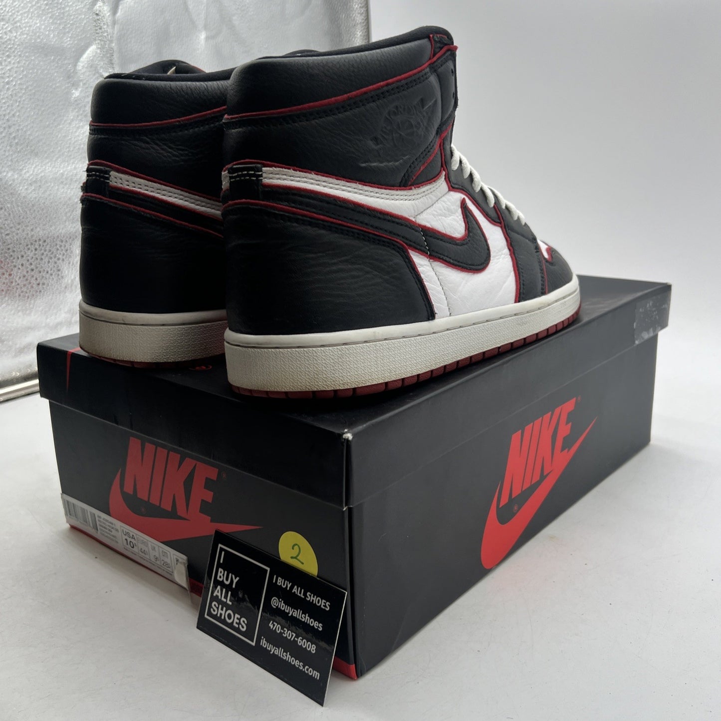 Size 10.5 - Air Jordan 1 Retro High OG Bloodline 2019 (555088-062)