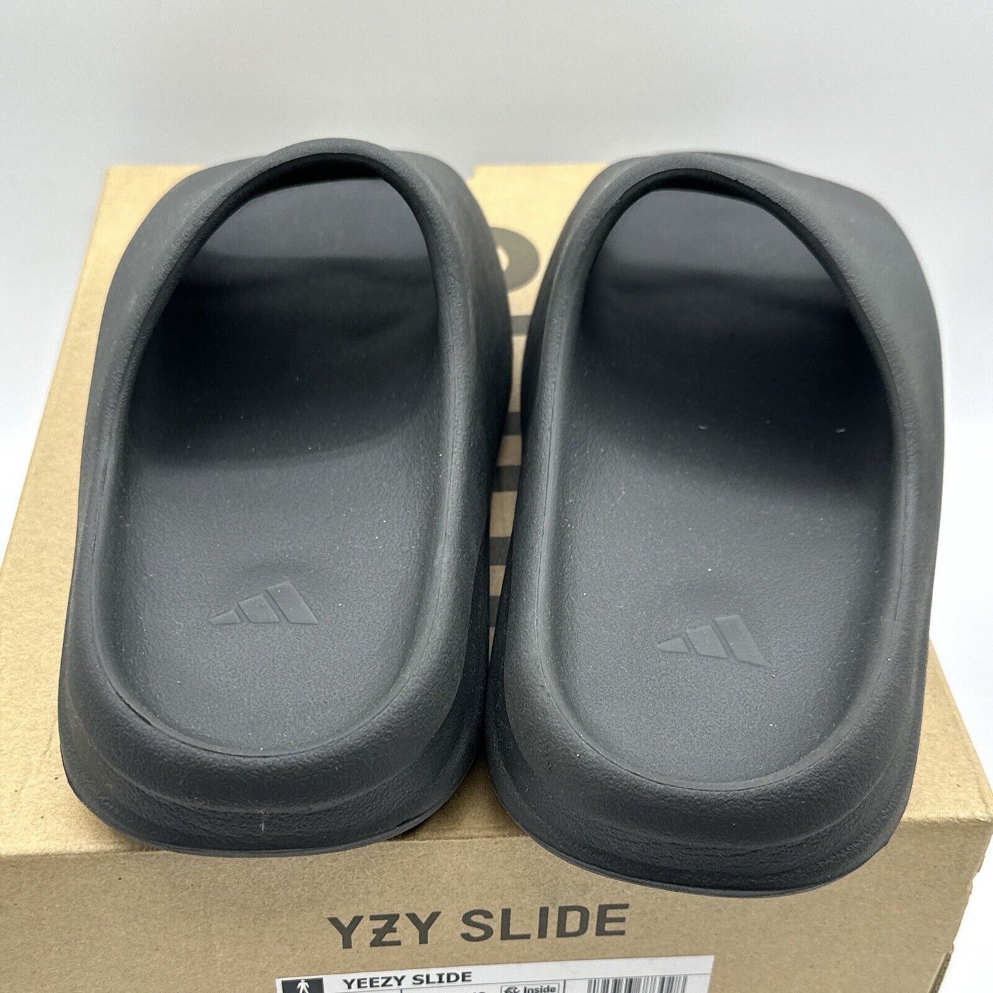 Adidas Yeezy slide Onyx  Size 9 Black Foam Comfy Shoe Kanye West Hype Grey Og