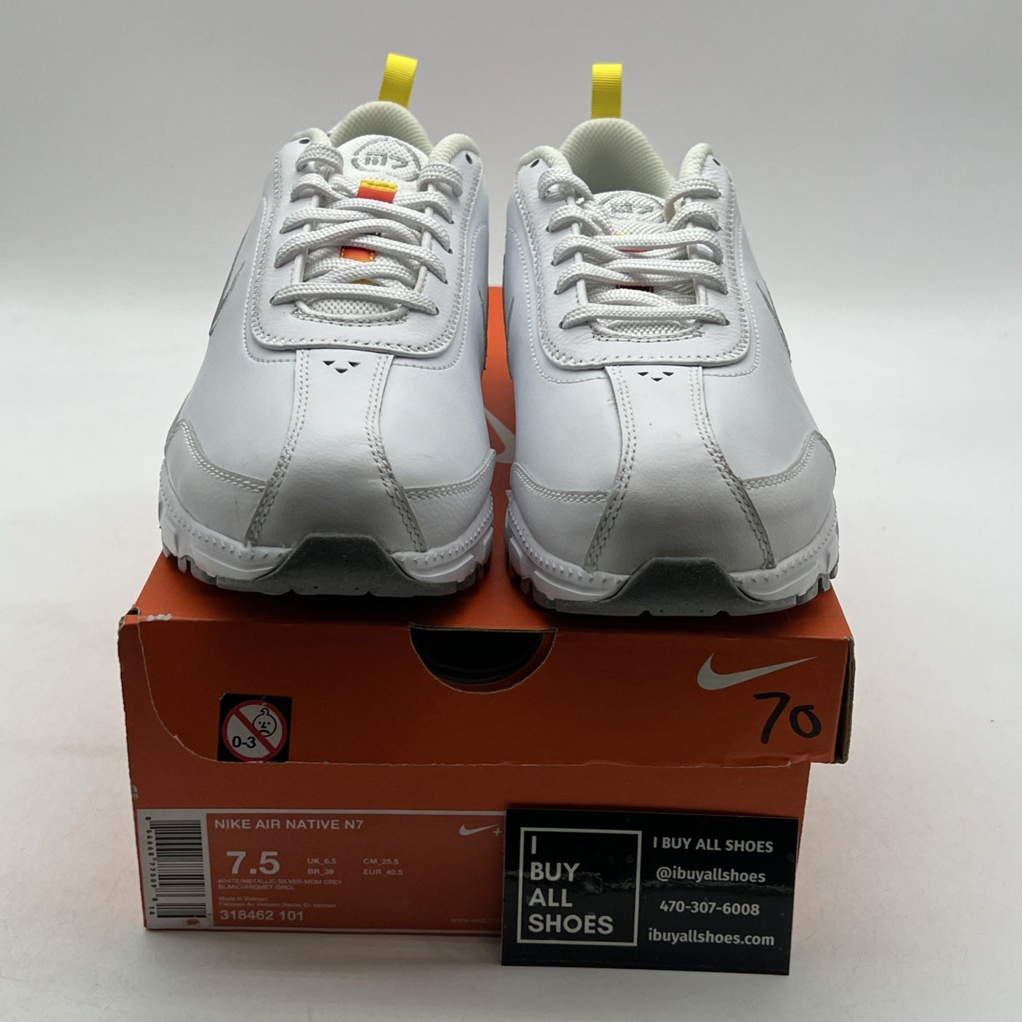 Size 7.5 - Nike Air Native N7 White Leather Shoes (318462-101)