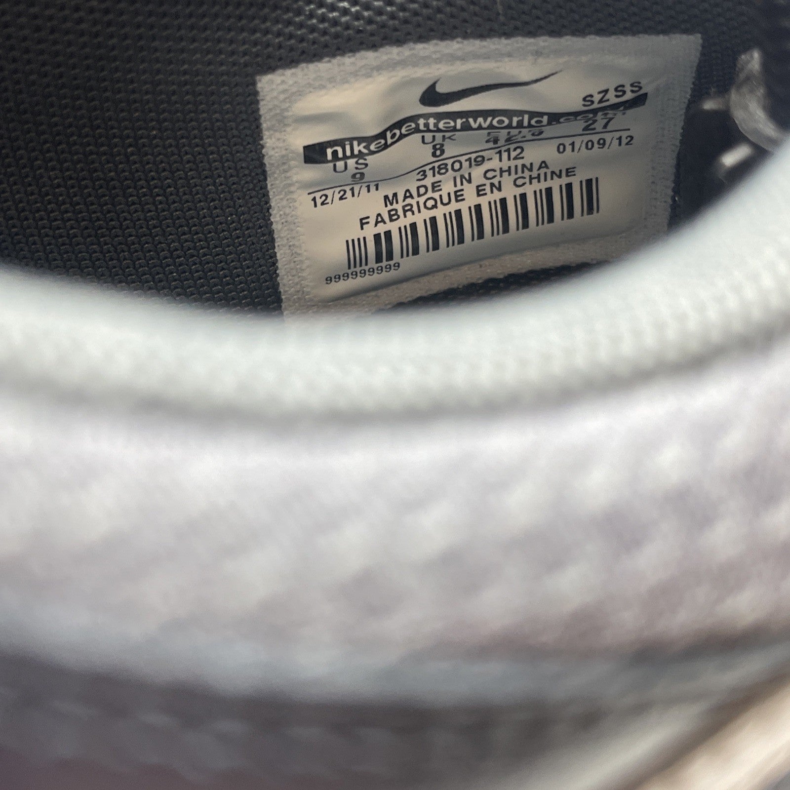 Size 9 - Nike Dunk Low Wolf Grey Light Obsidian Georgetown Youth W (318019-112)