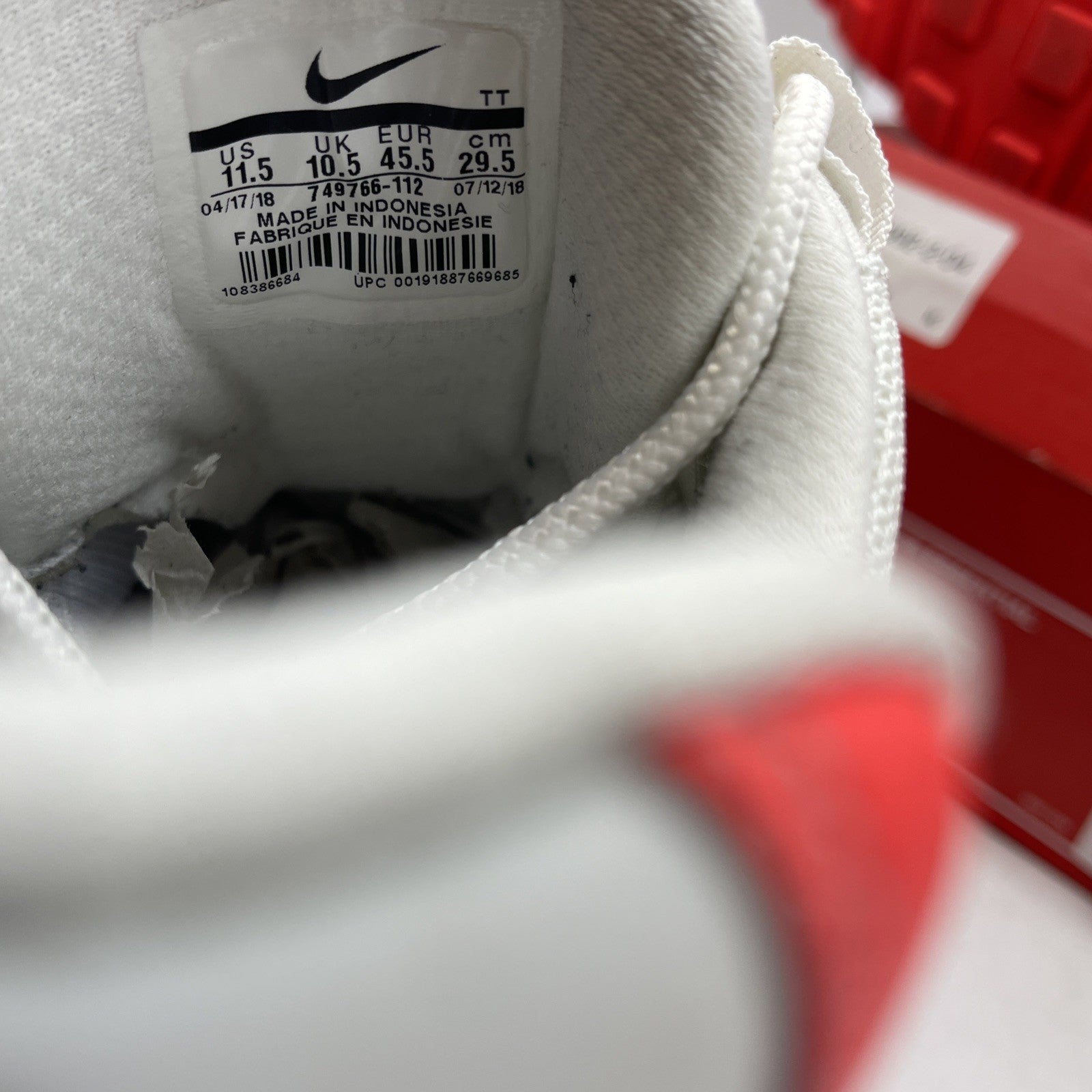 Size 11.5 - Nike Air Max 95 Essential Comet (749766-112)