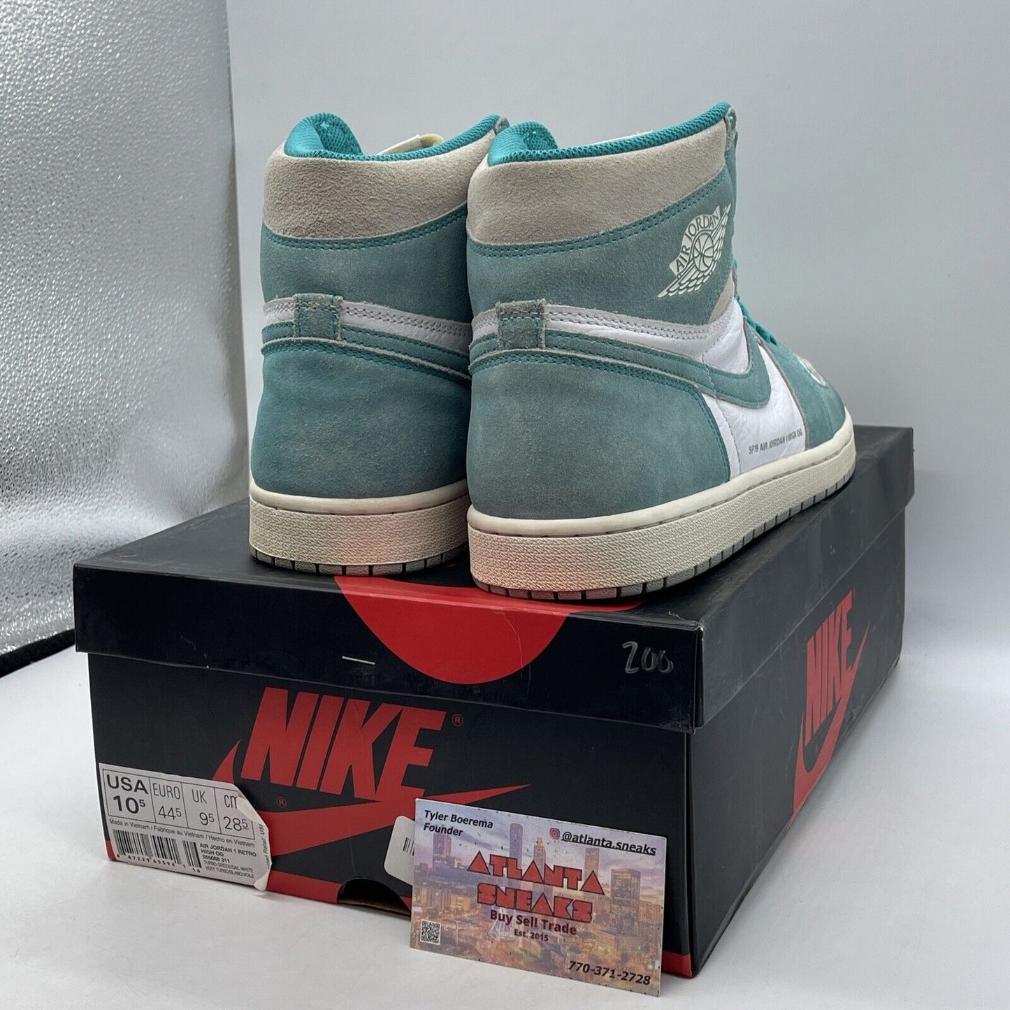 Size 10.5 - Jordan 1 Retro OG High Turbo Green Suede White Leather (555088-311)