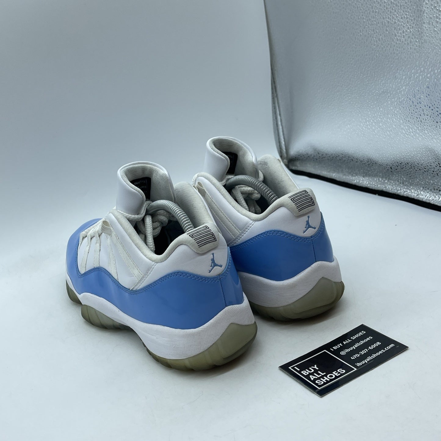 Size 9.5 - Jordan 11 Retro Low UNC 2017 Blue White (528895-106)
