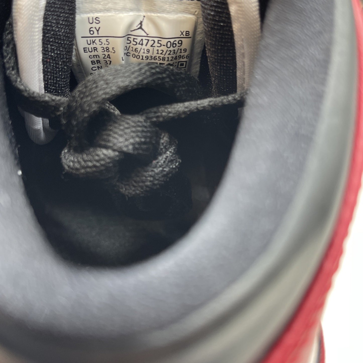 Size 6Y (GS) - Air Jordan 1 Mid Chicago Black Toe (554725-069)