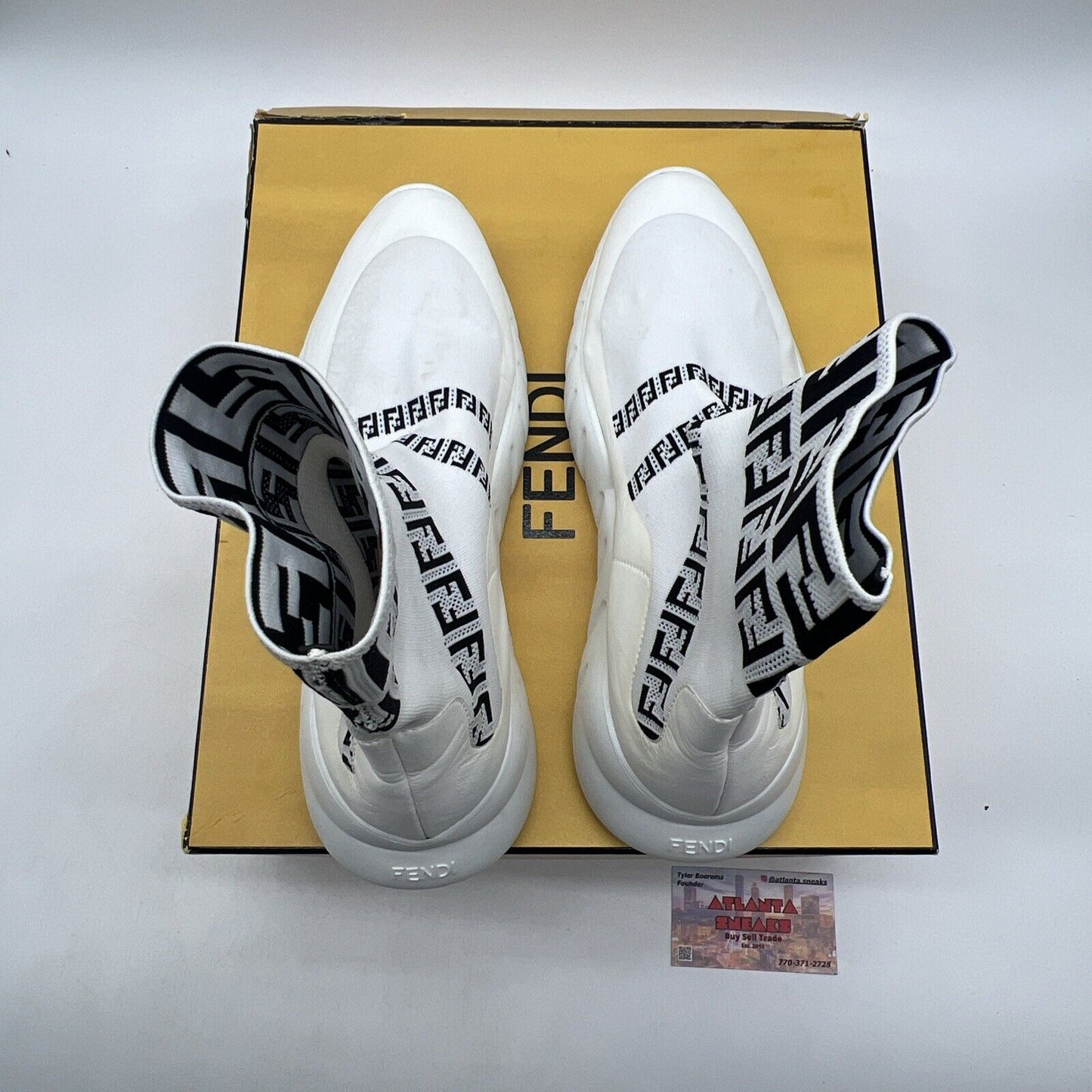 Size 9 - Fendi sneakers white and black