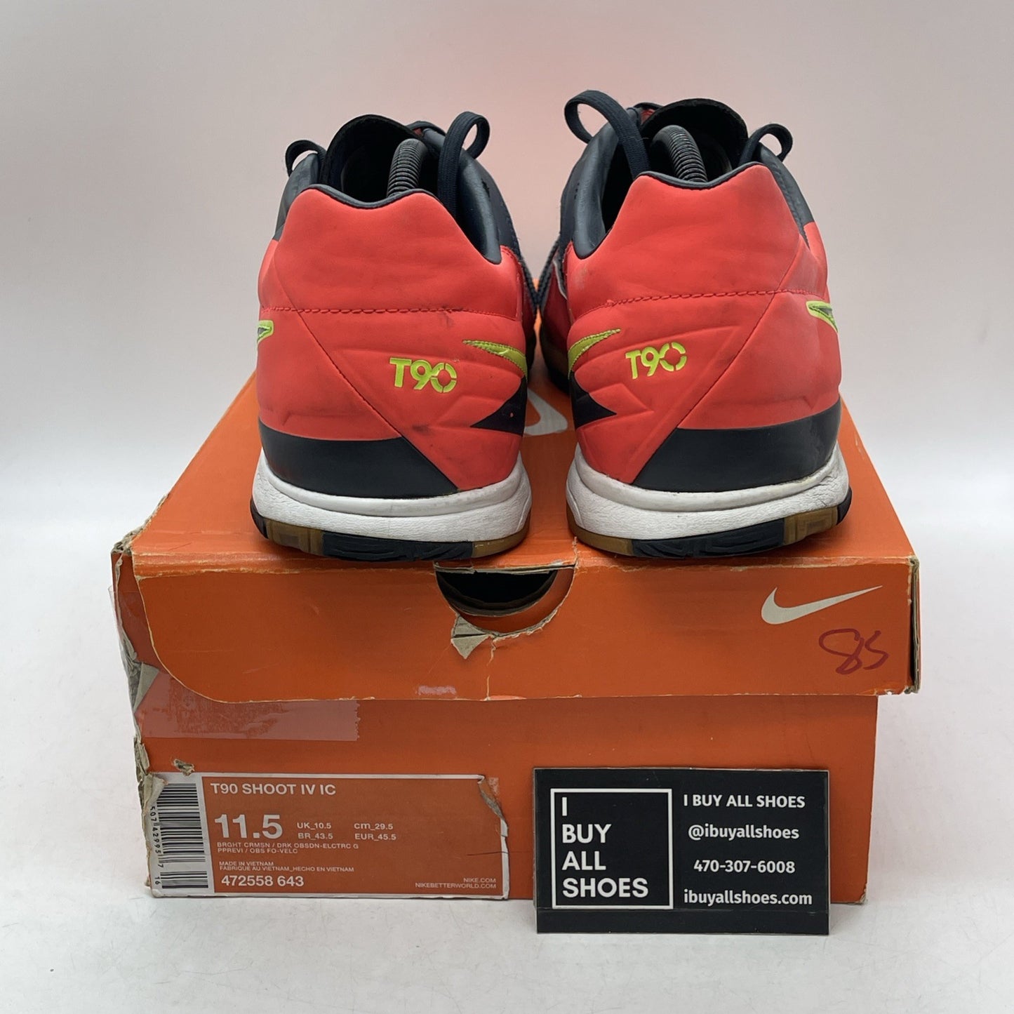 Size 11.5 - Nike total 90 Mens size 13 shoot IV Orange (472558-643)