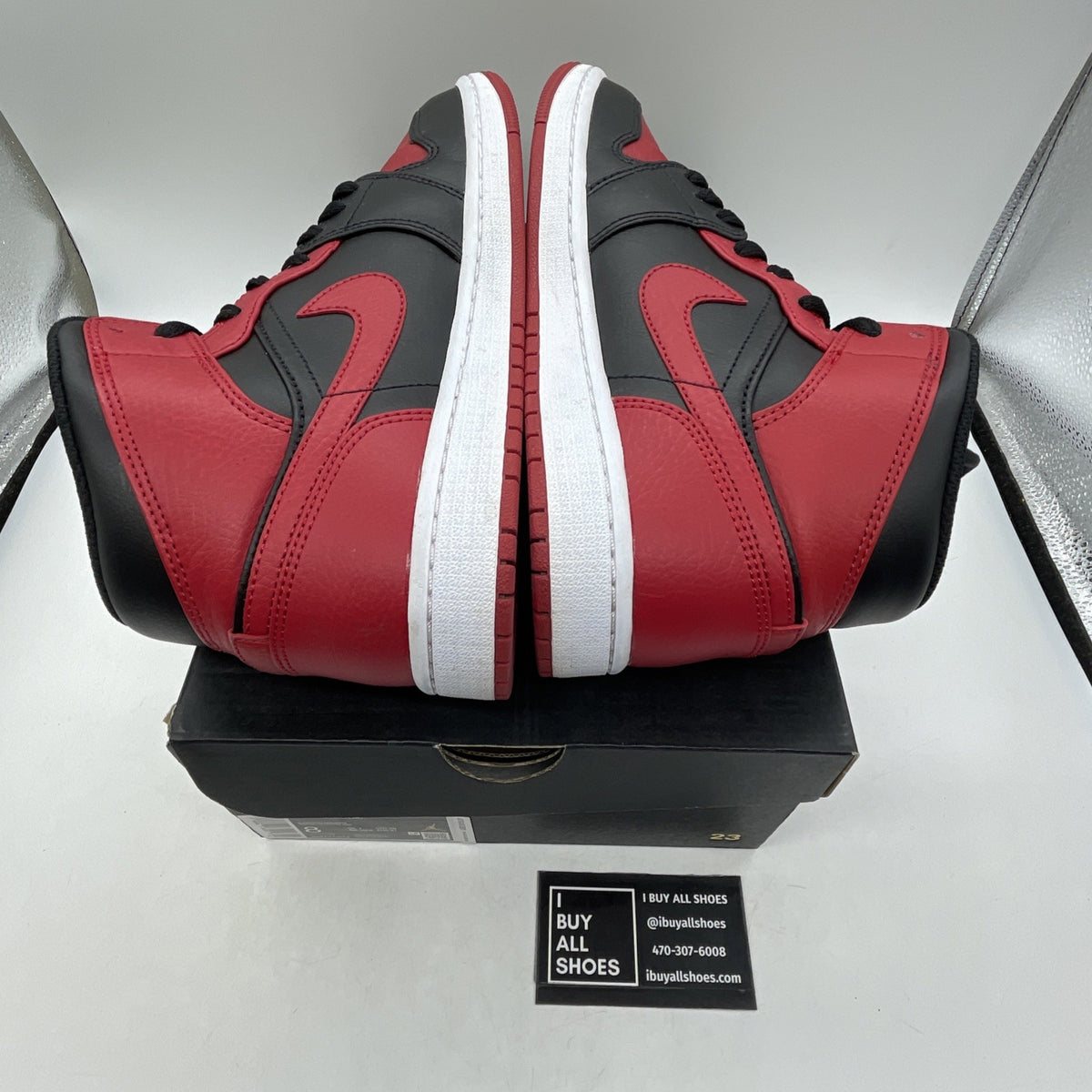 Size 8 - Air Jordan 1 Mid Banned 2020 (554724-074)