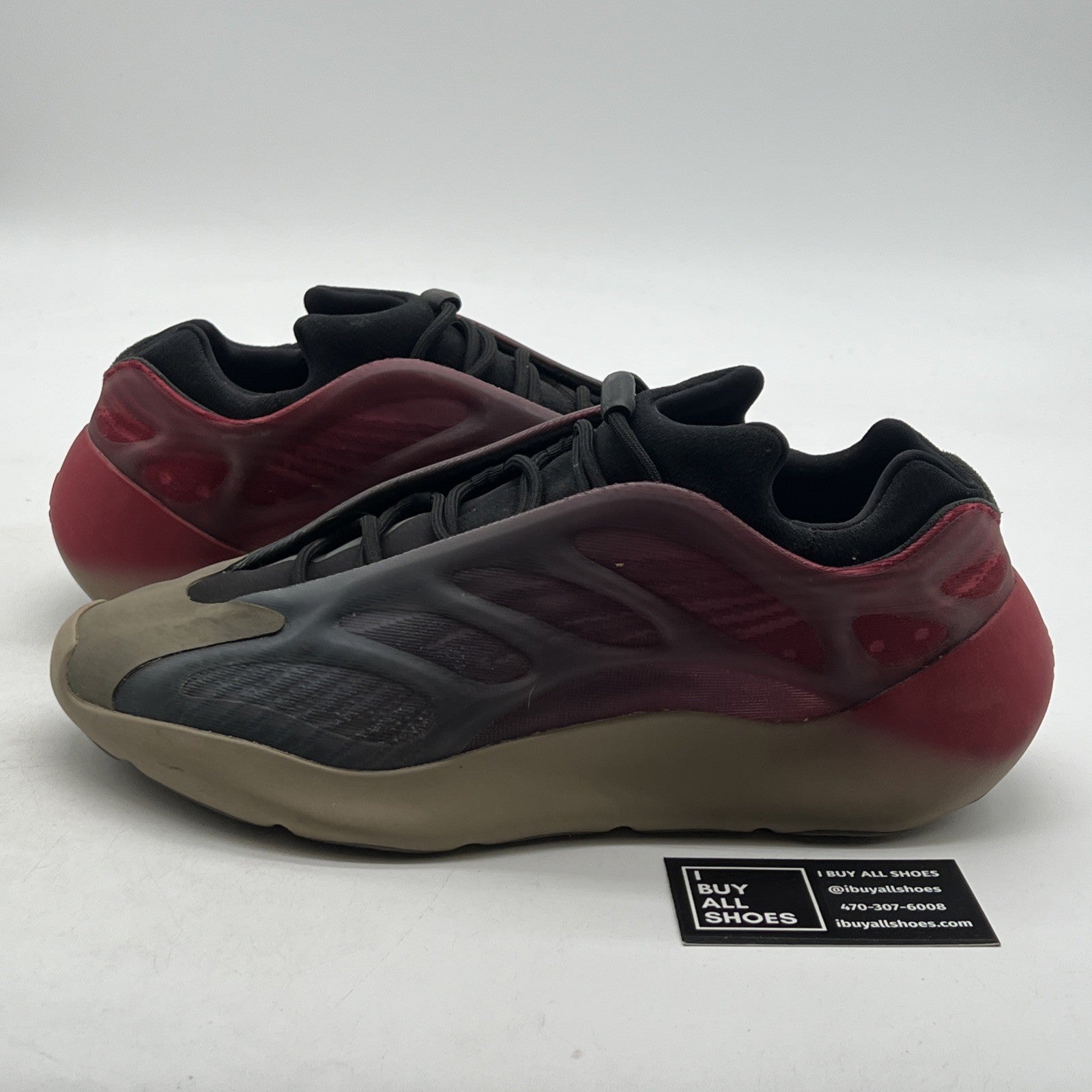Size 12.5 - adidas Yeezy 700 V3 Fade Carbon (GW1814)