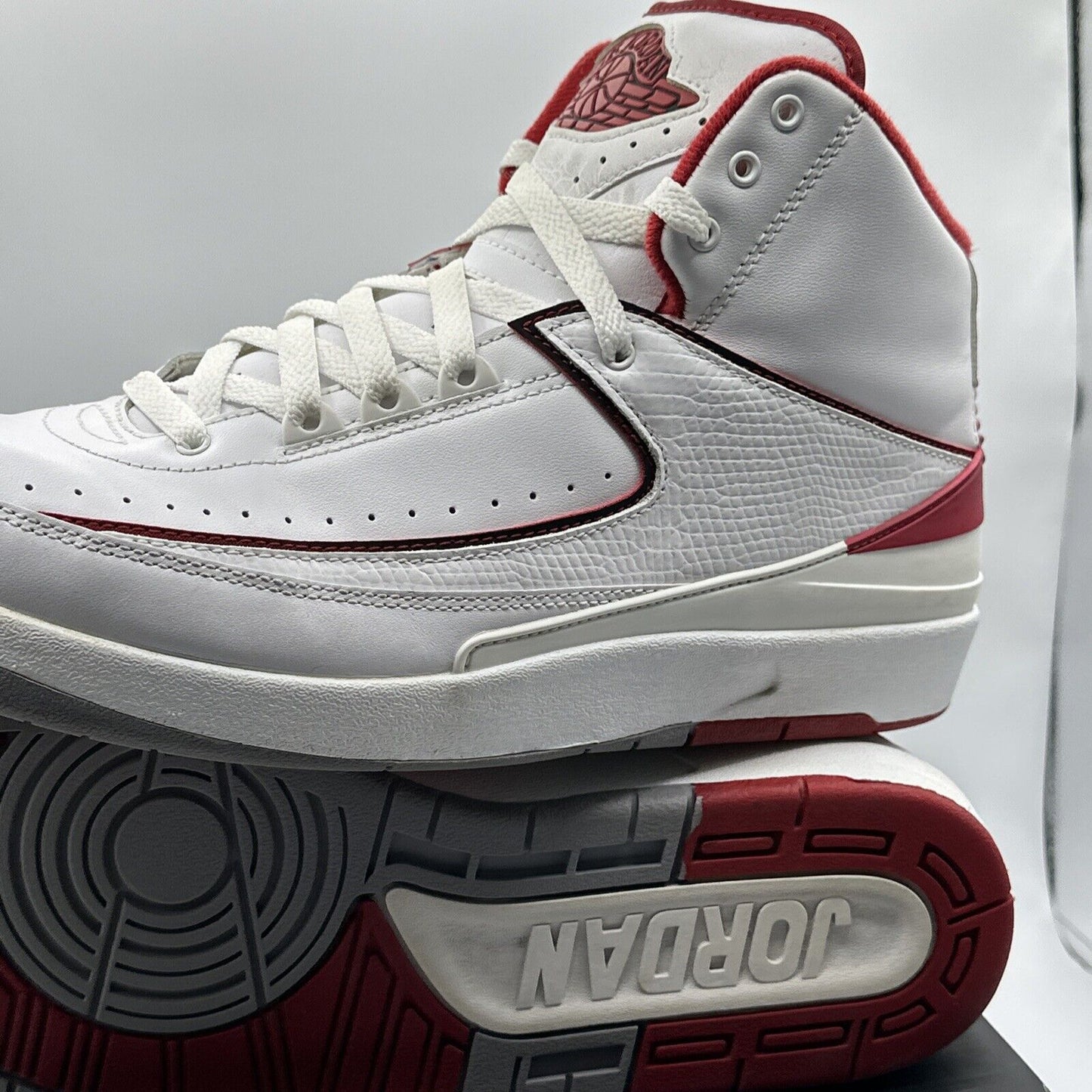 Size 10.5 - Jordan 2 Retro Chicago Home 2014