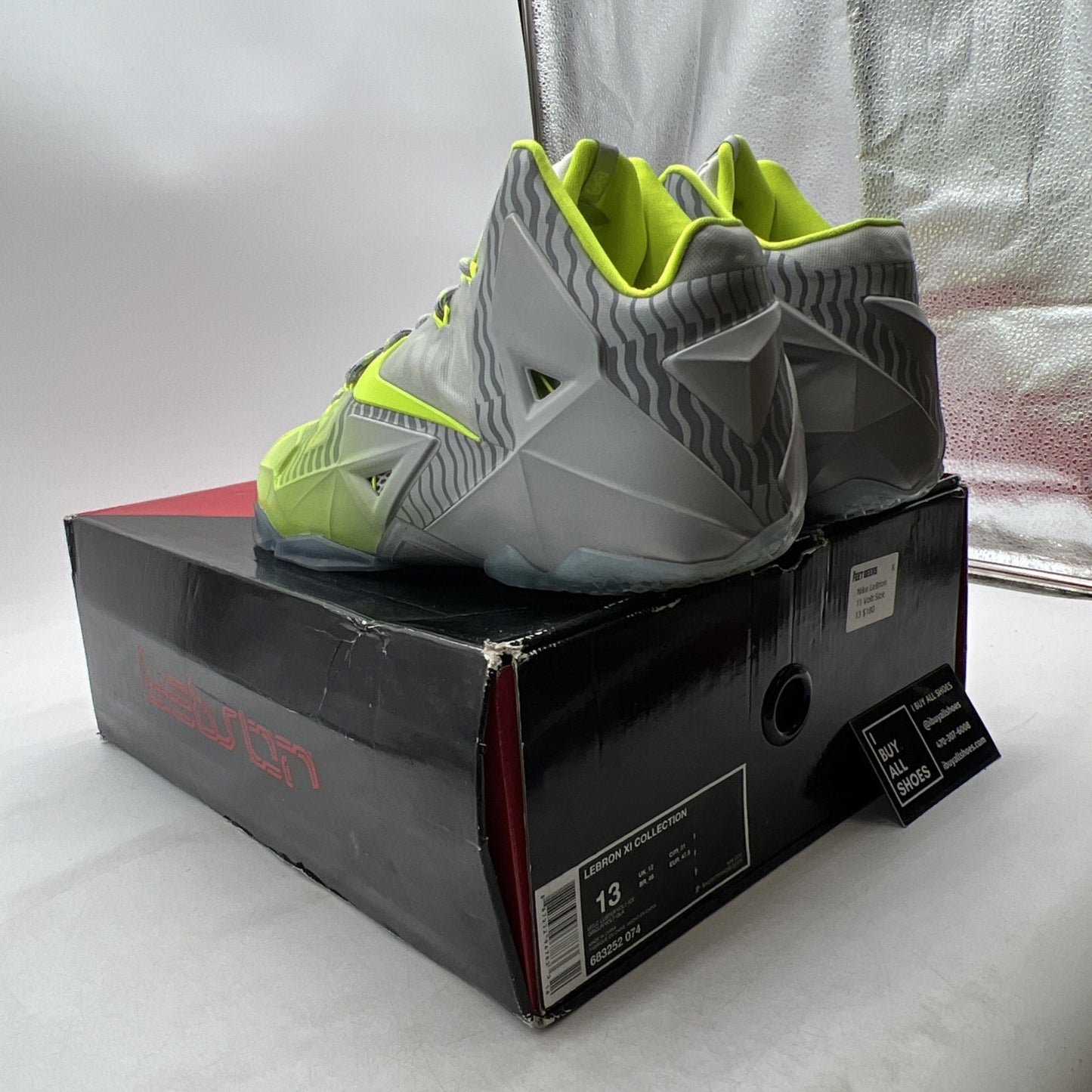 Size 13 - Nike LeBron 11 Maison du LeBron (683252-074)