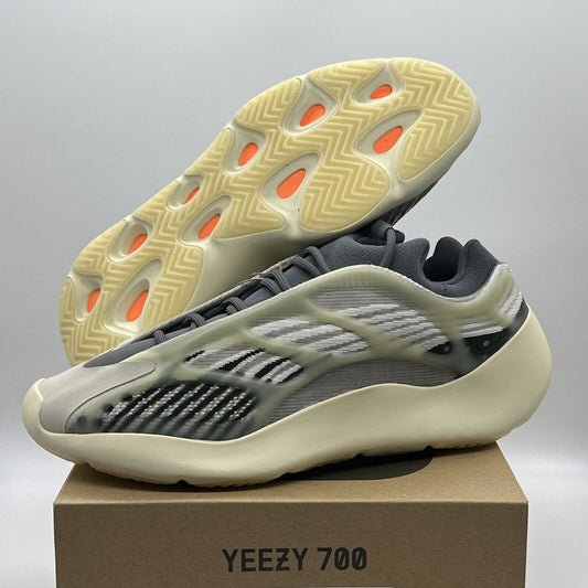 Size 13 - adidas Yeezy 700 V3 Fade Salt 2022