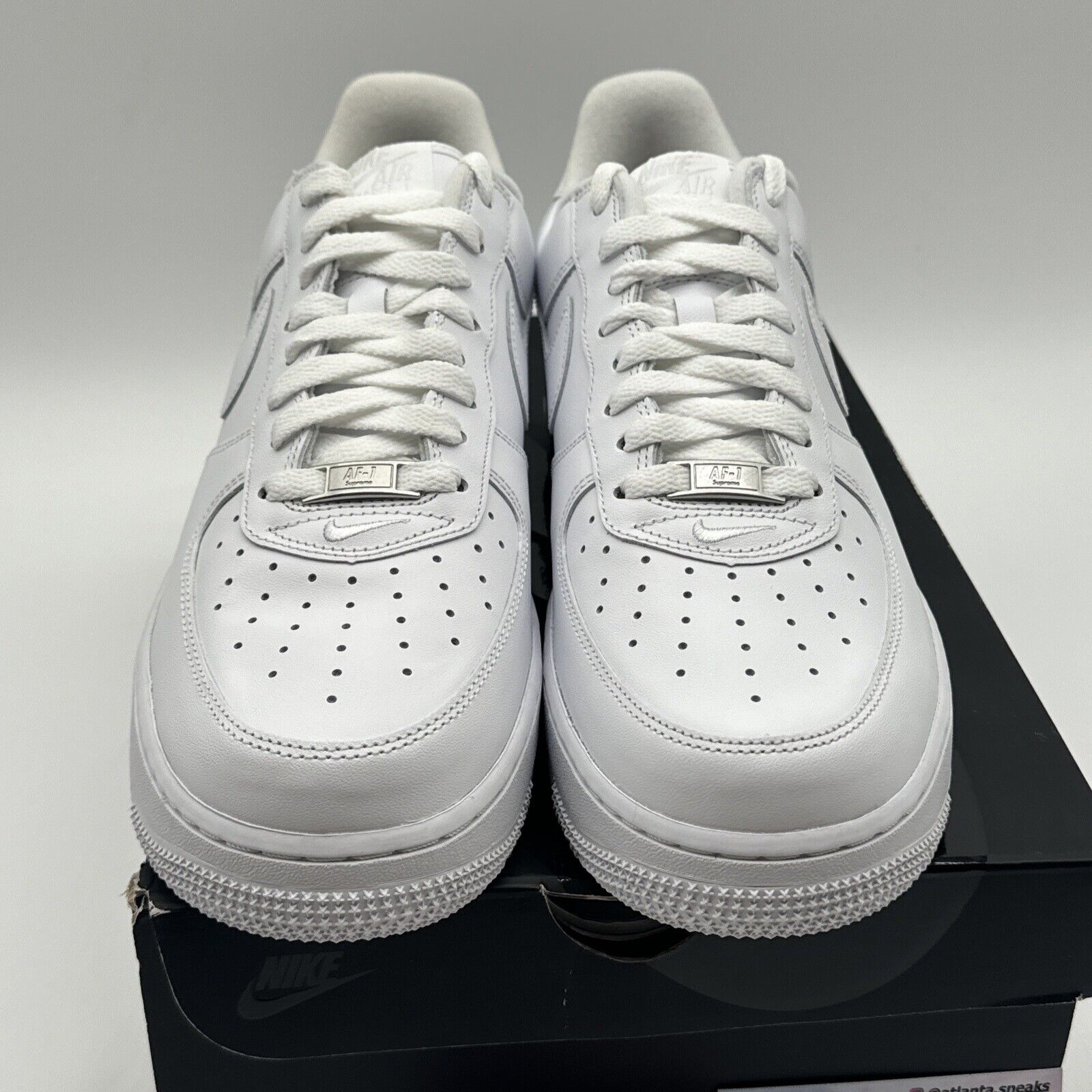 Size 9.5 - Nike Air Force 1 x Supreme Low Box Logo - White Iconic Premium lthr