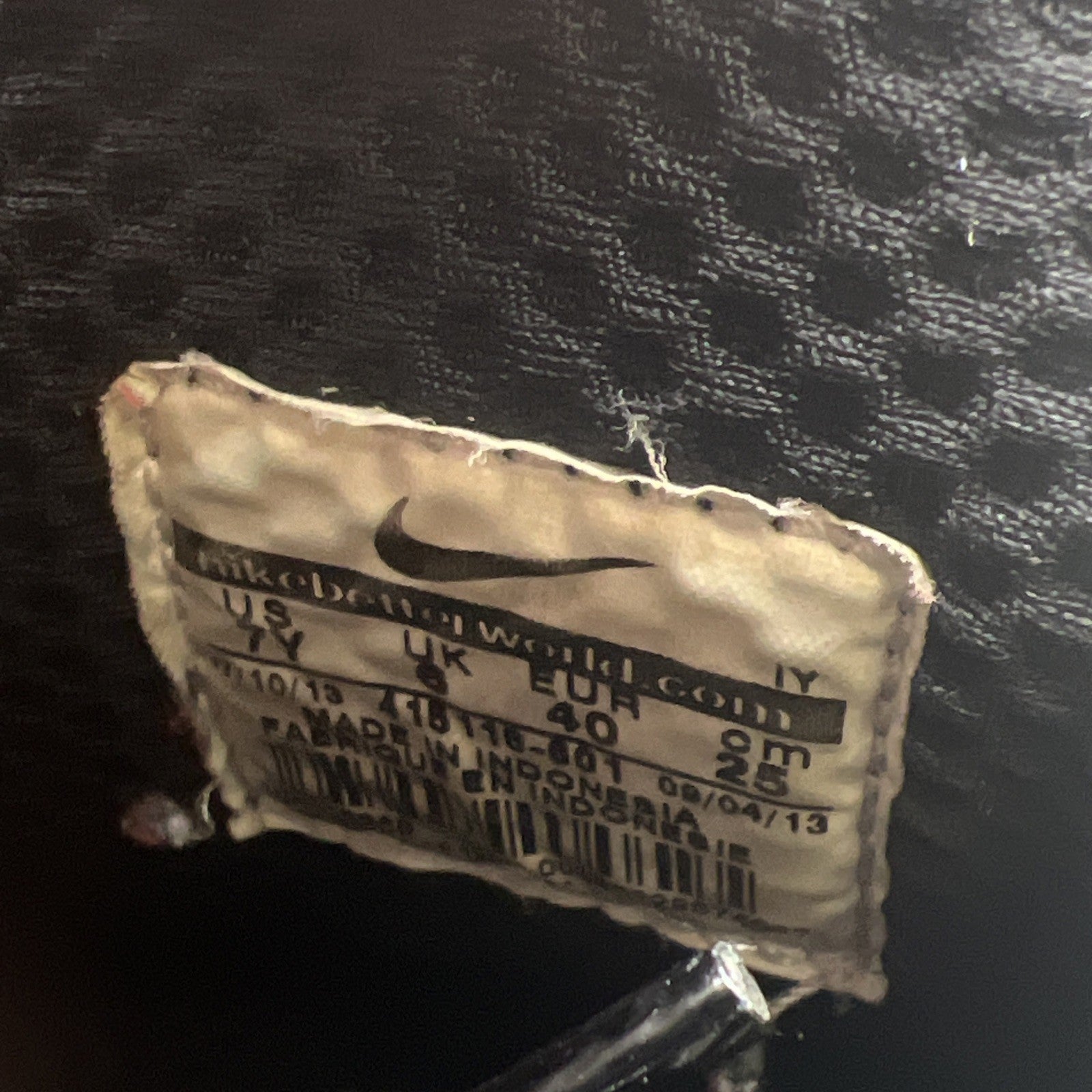 Size 7 - Nike Air Bakin Posite Red Black Womens (415116-601)