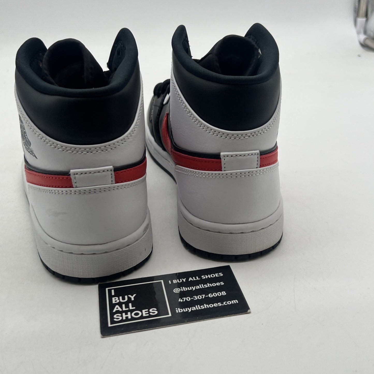 Size 8 - Air Jordan 1 Mid Chile Red (554724-075)