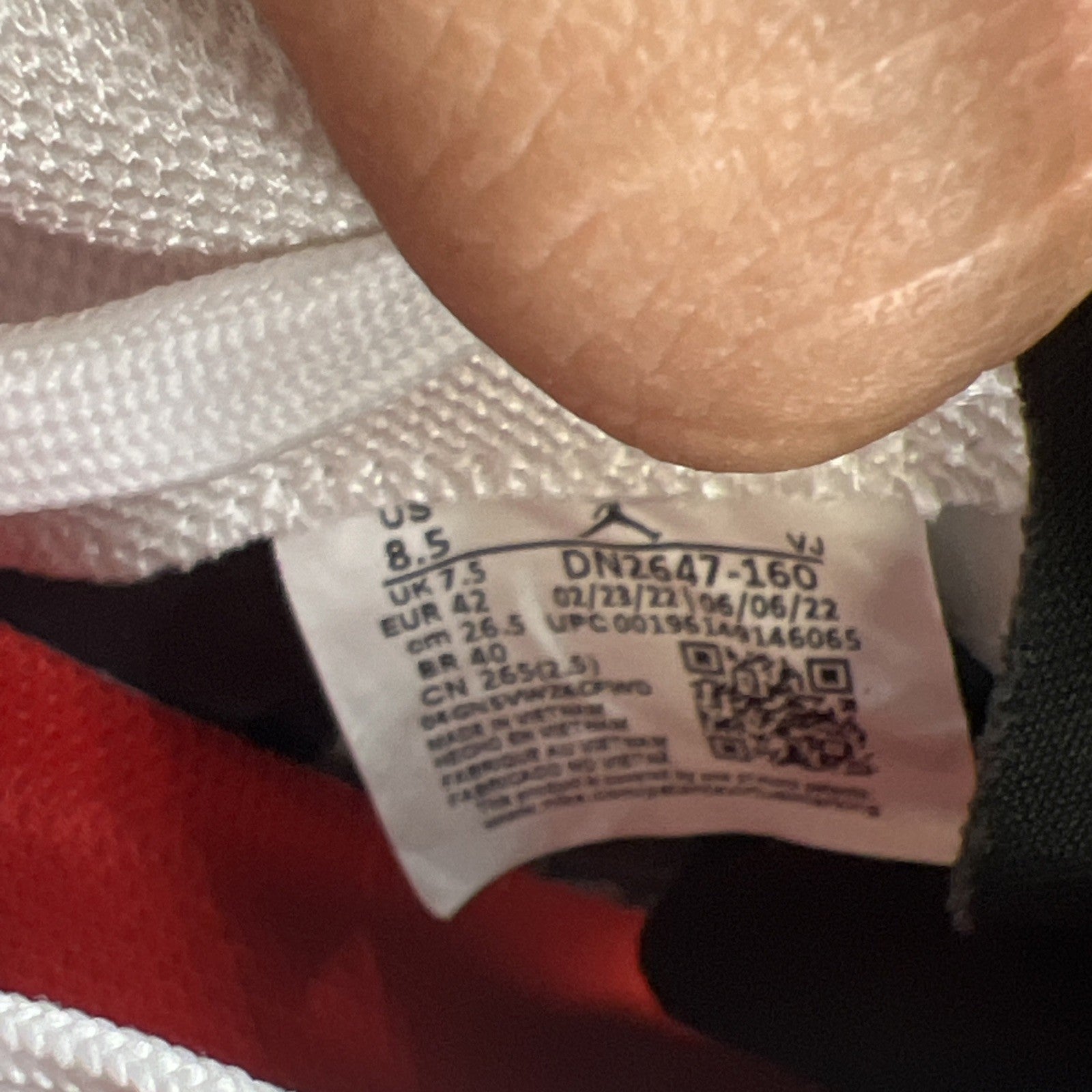 Size 8.5 - Jordan Delta 3 Low White Chile Red (DN2547-160)