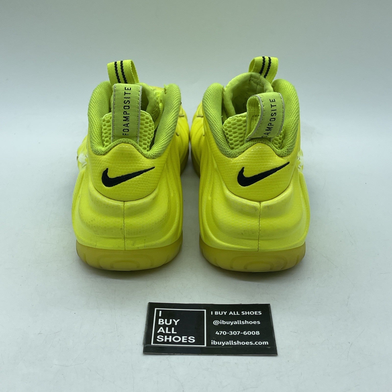 Size 7.5 - Nike Air Foamposite Pro Volt 2014 (624041-700)