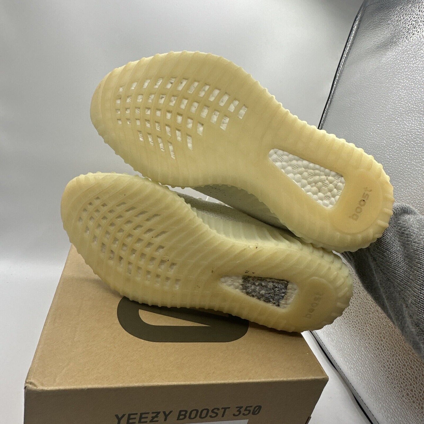 Size 9 - adidas Yeezy Boost 350 V2 Low Cream White / Triple White OG Release Wht