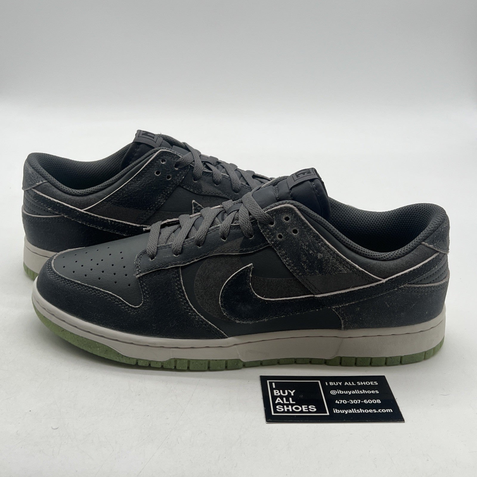 Size 12 - Nike Dunk SE Low Halloween - Cauldron (DQ7681-001)