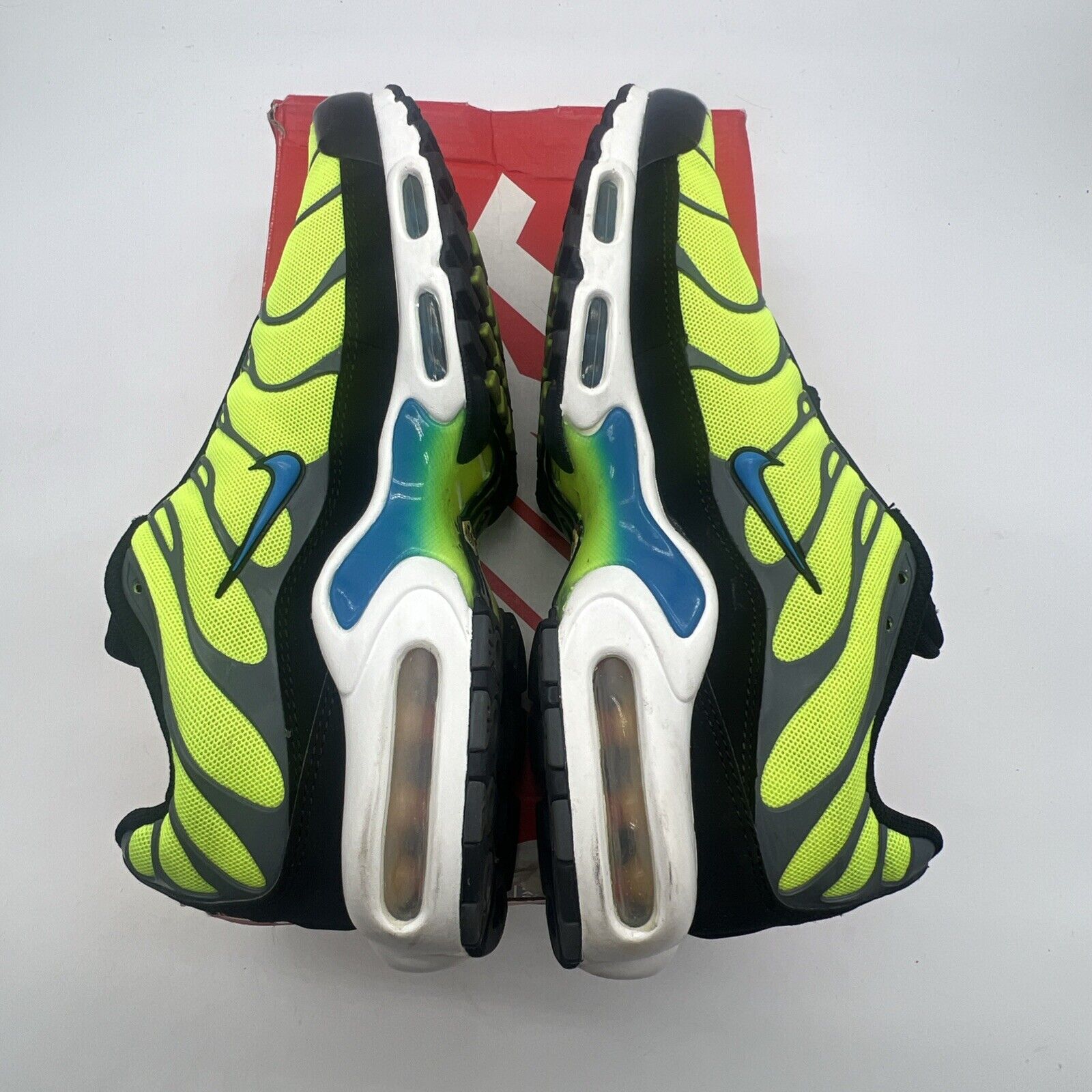 Size 8.5 - Nike Air Max Plus Volt (852620-700)