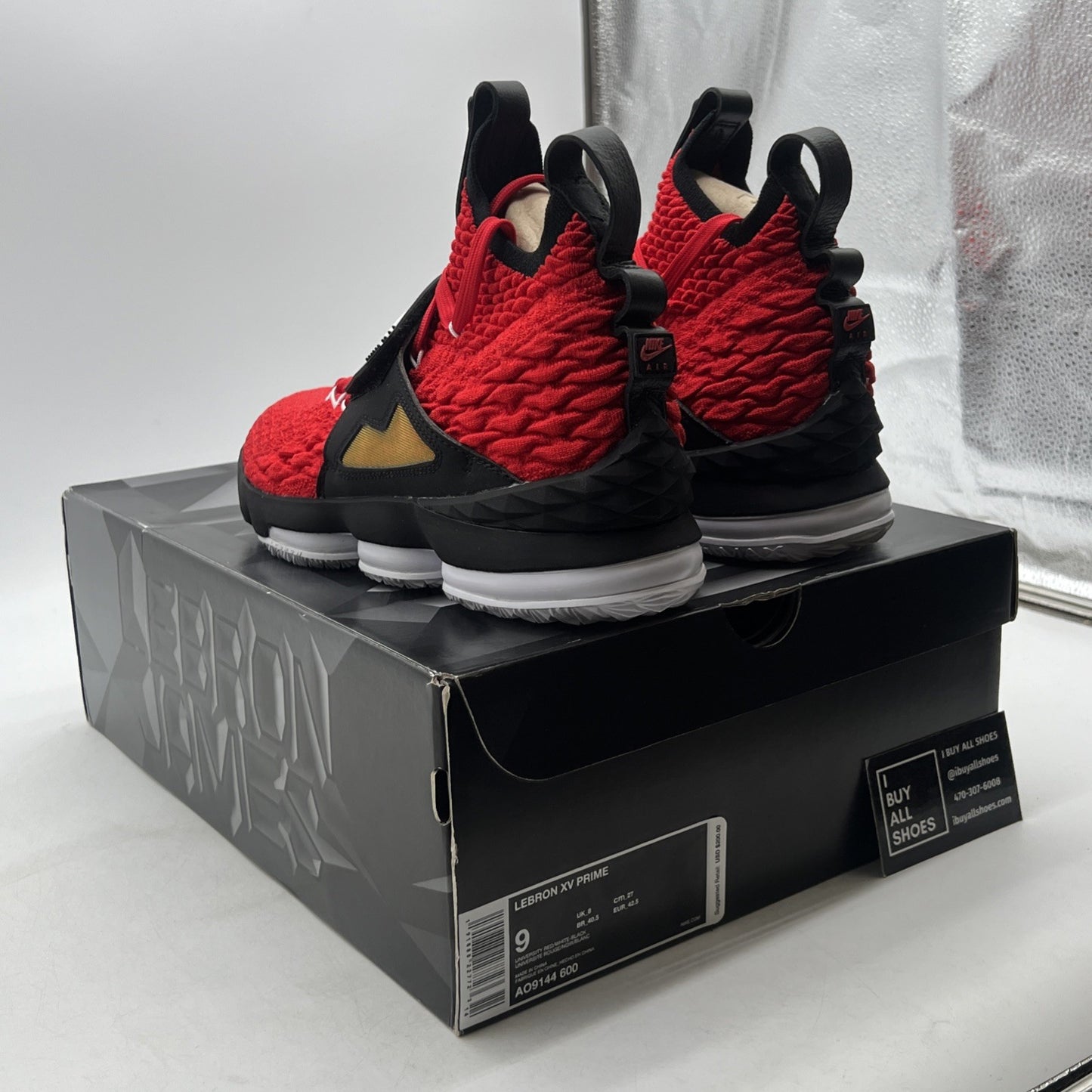 Size 9 - Nike LeBron 15 PE Red Diamond Turf (AO9144-600)