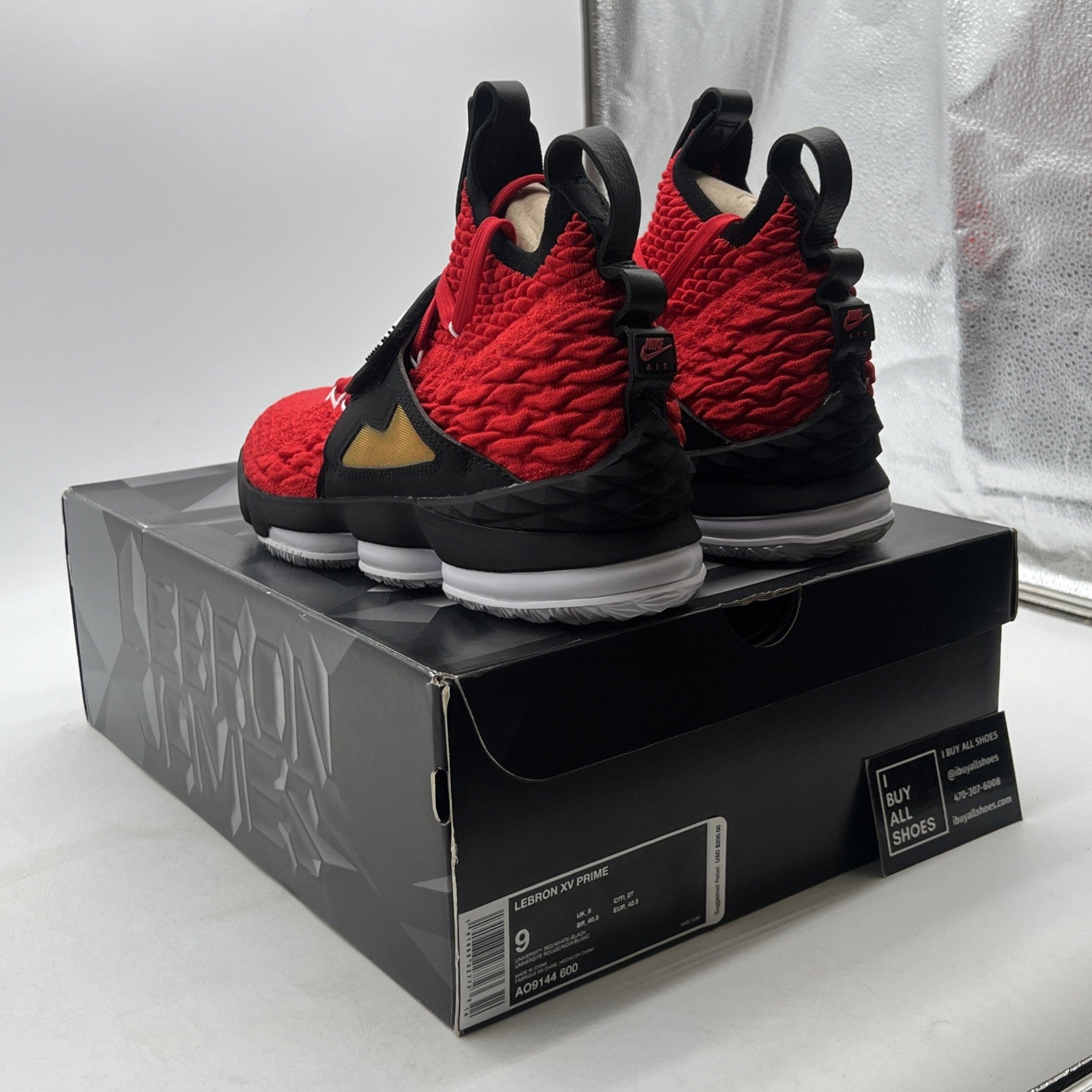 Size 9 - Nike LeBron 15 PE Red Diamond Turf (AO9144-600)