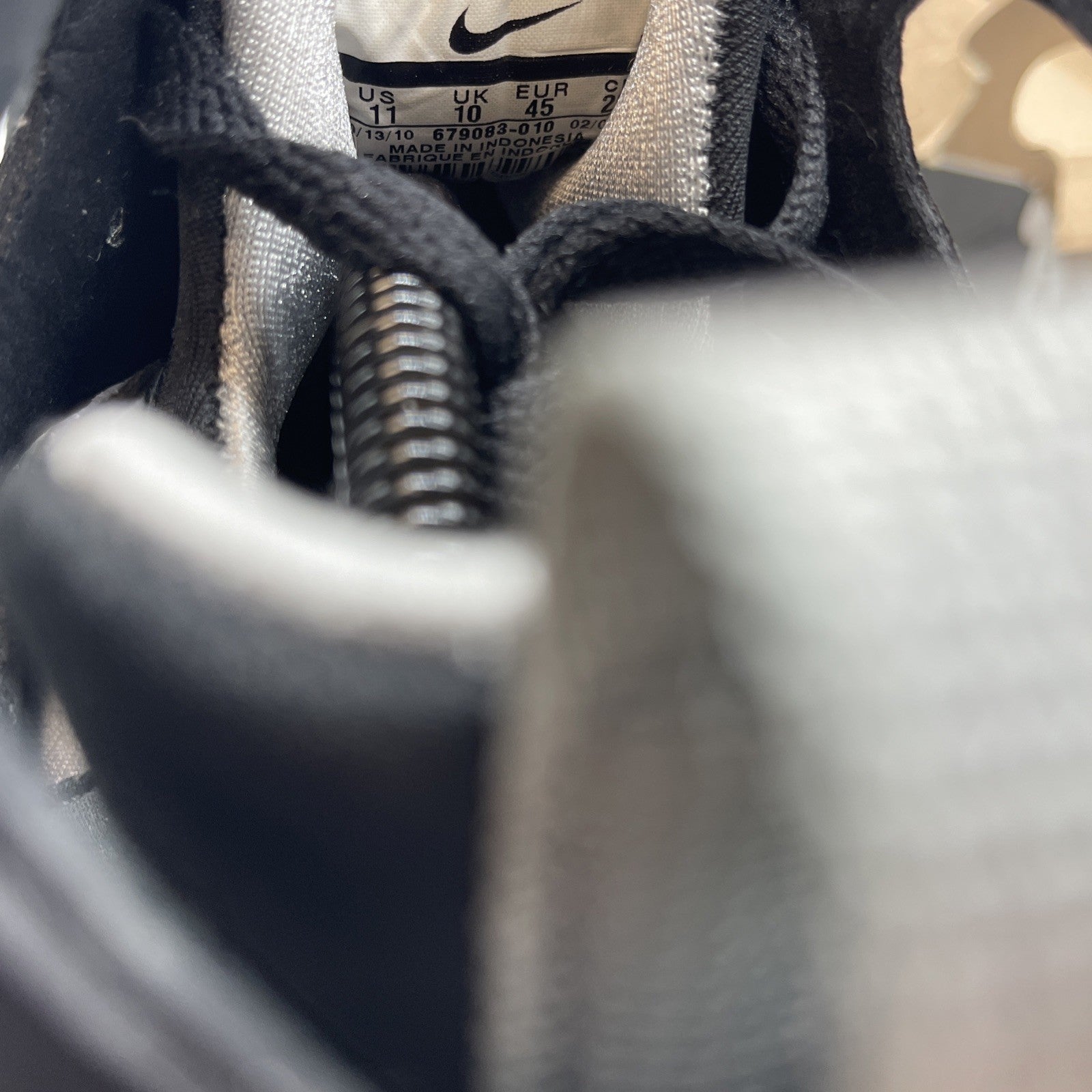 Size 11 - Nike Air Trainer Huarache Black (679083-010)