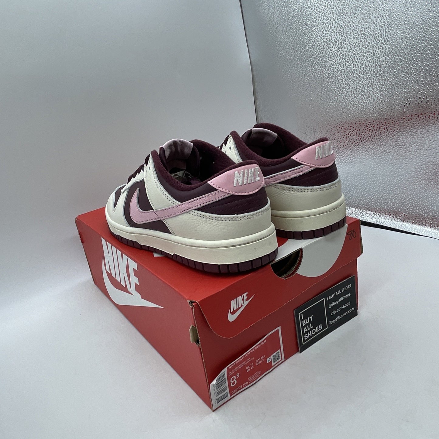 Size 8.5 - Nike Dunk Low Premium Valentine's Day (DR9705-100)