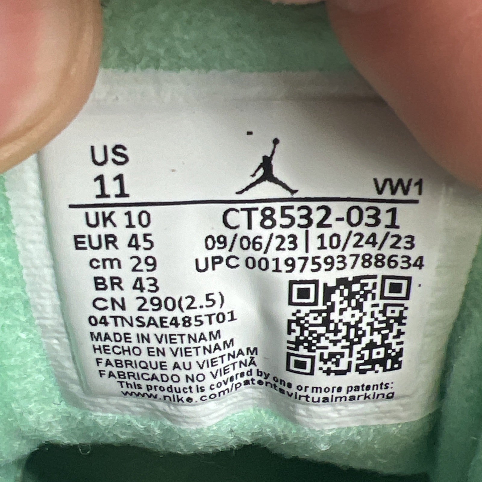 Size 11 - Air Jordan 3 Retro Green Glow (CT8532-031)