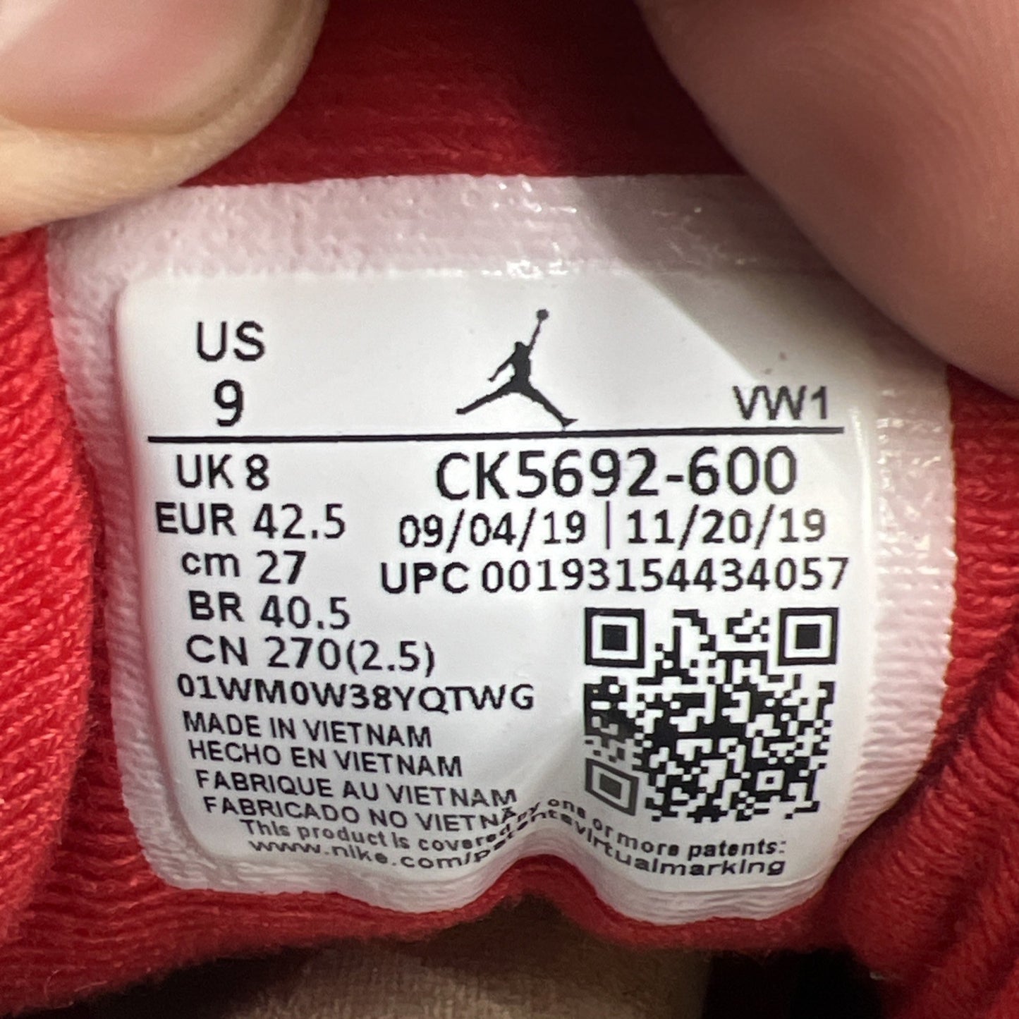 Size 9 - Air Jordan 3 Retro SE Mid Unite (CK5692-600)