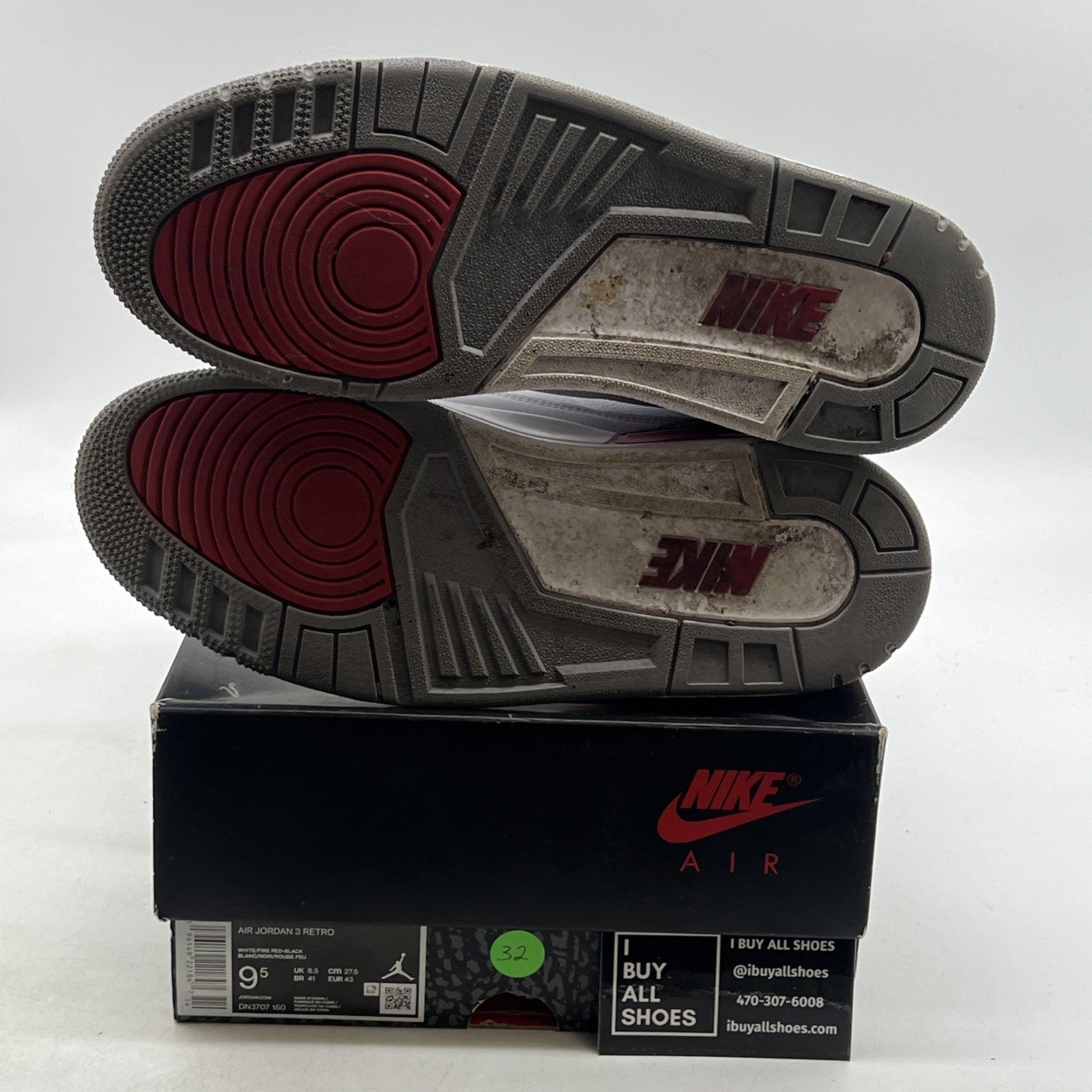 Size 9.5 - Air Jordan 3 Retro Mid Fire Red (DN3707-160)
