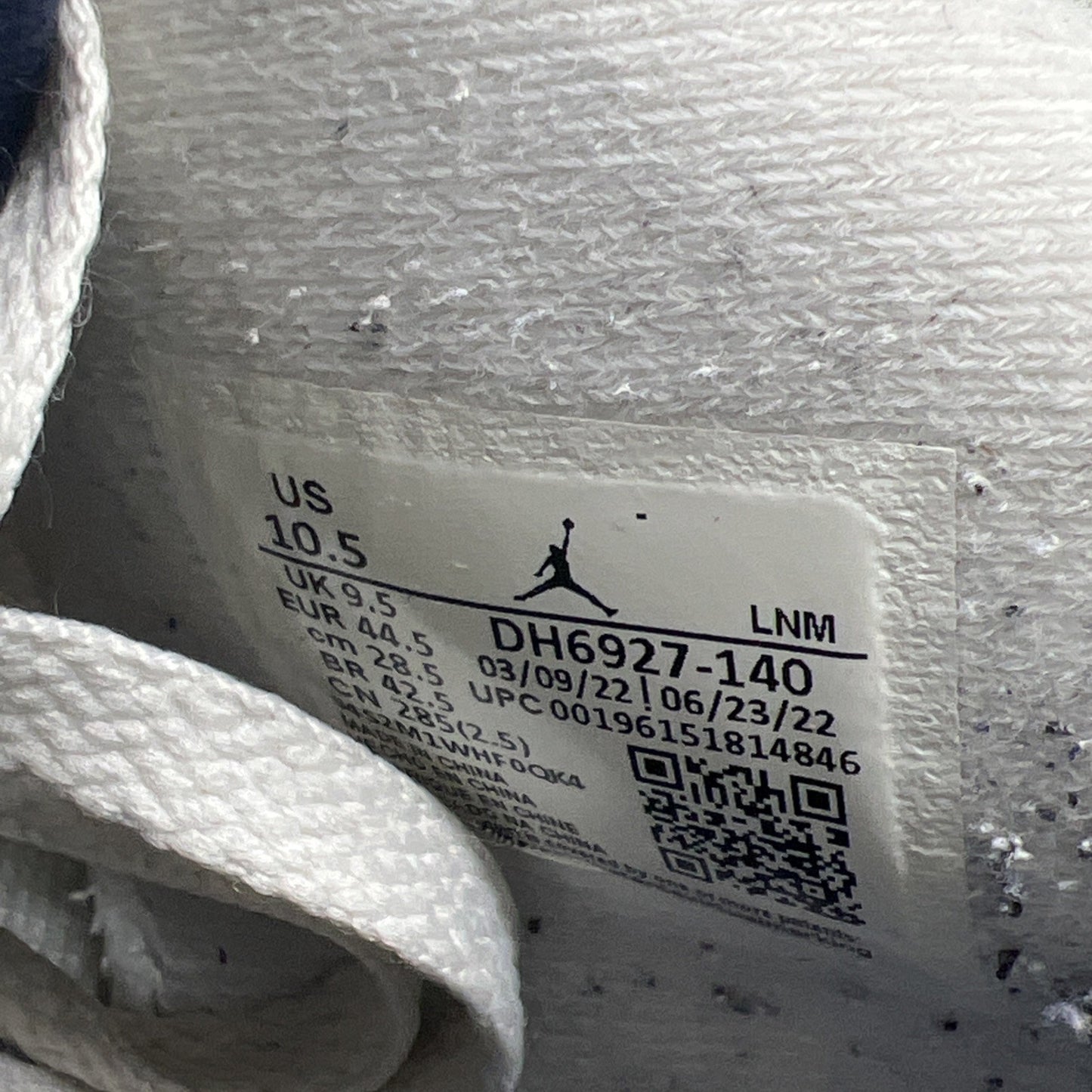 Size 10.5 - Air Jordan 4 Retro Mid Midnight Navy (DH6927-140)
