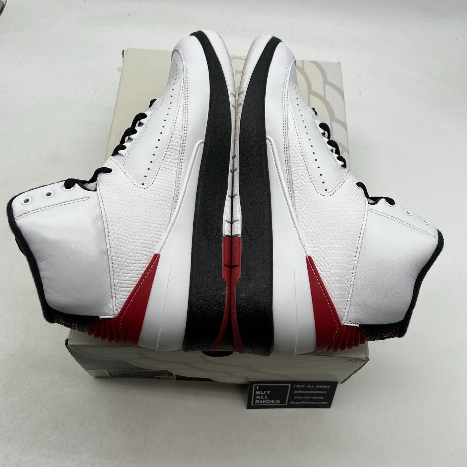 Size 9.5 - Air Jordan 2 Retro Mid Chicago (DX2454-106)