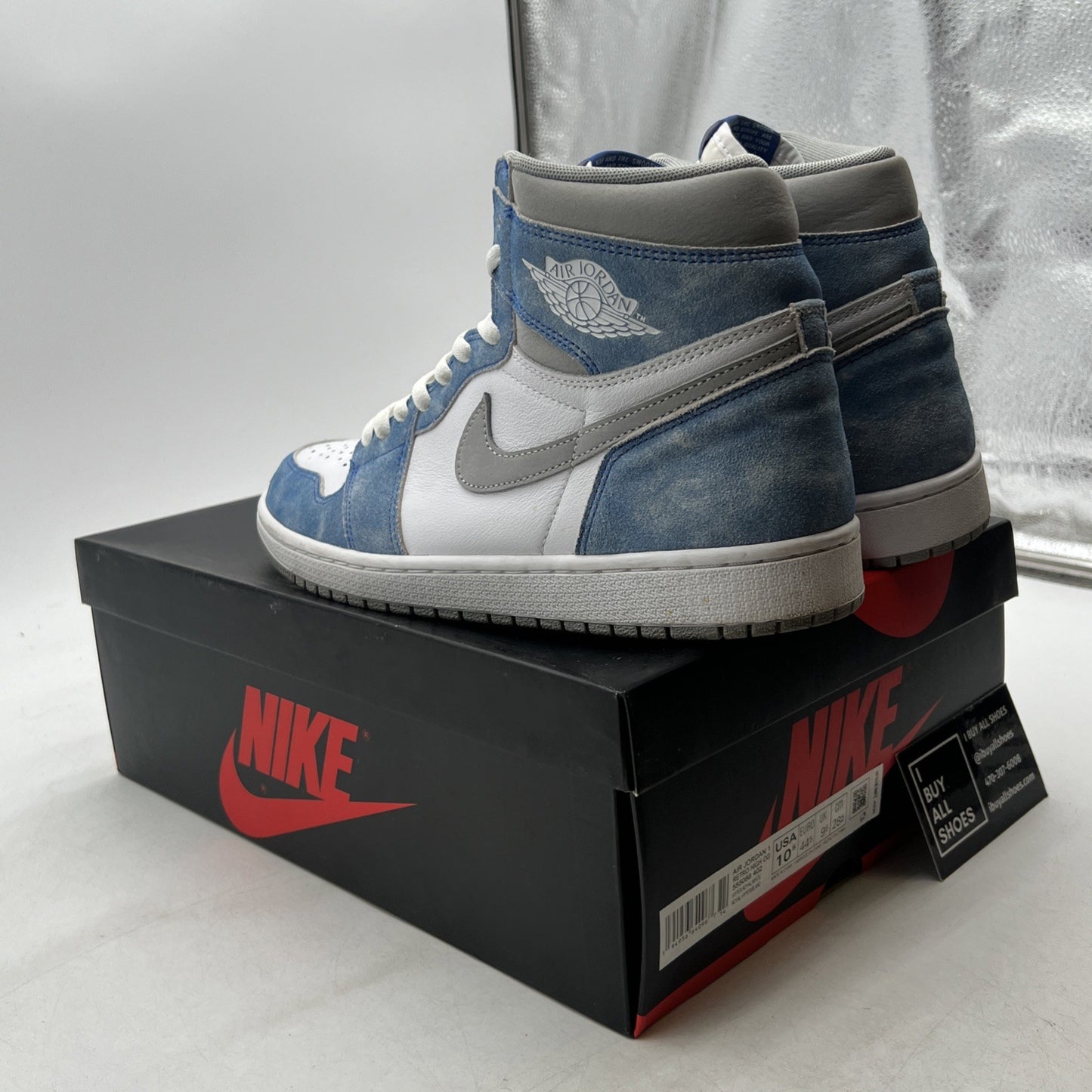 Size 10.5 - Air Jordan 1 Retro OG High Hyper Royal (555088-402)