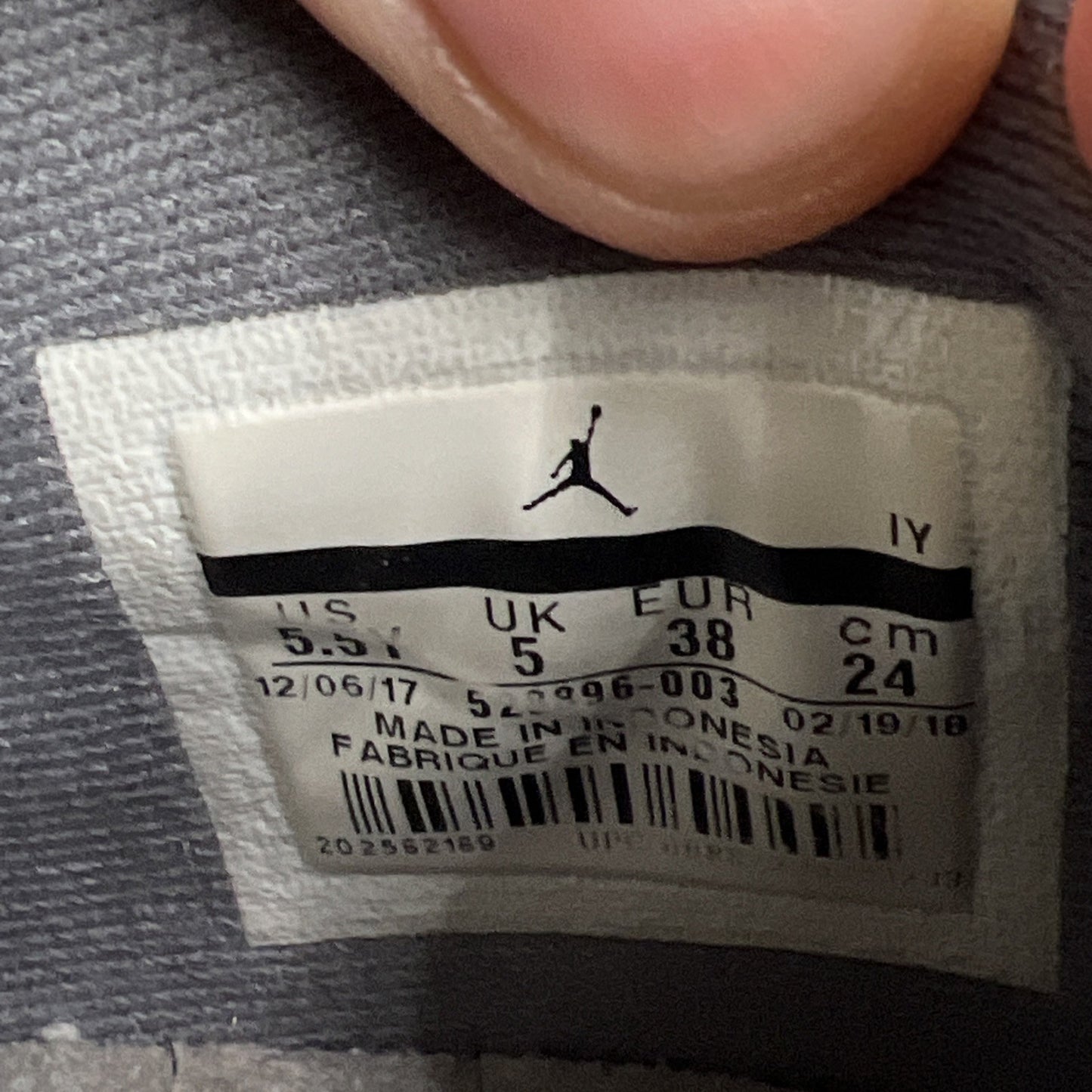 Size 5.5Y - Air Jordan 11 Retro Low Cool Grey 2018 (528896-003)
